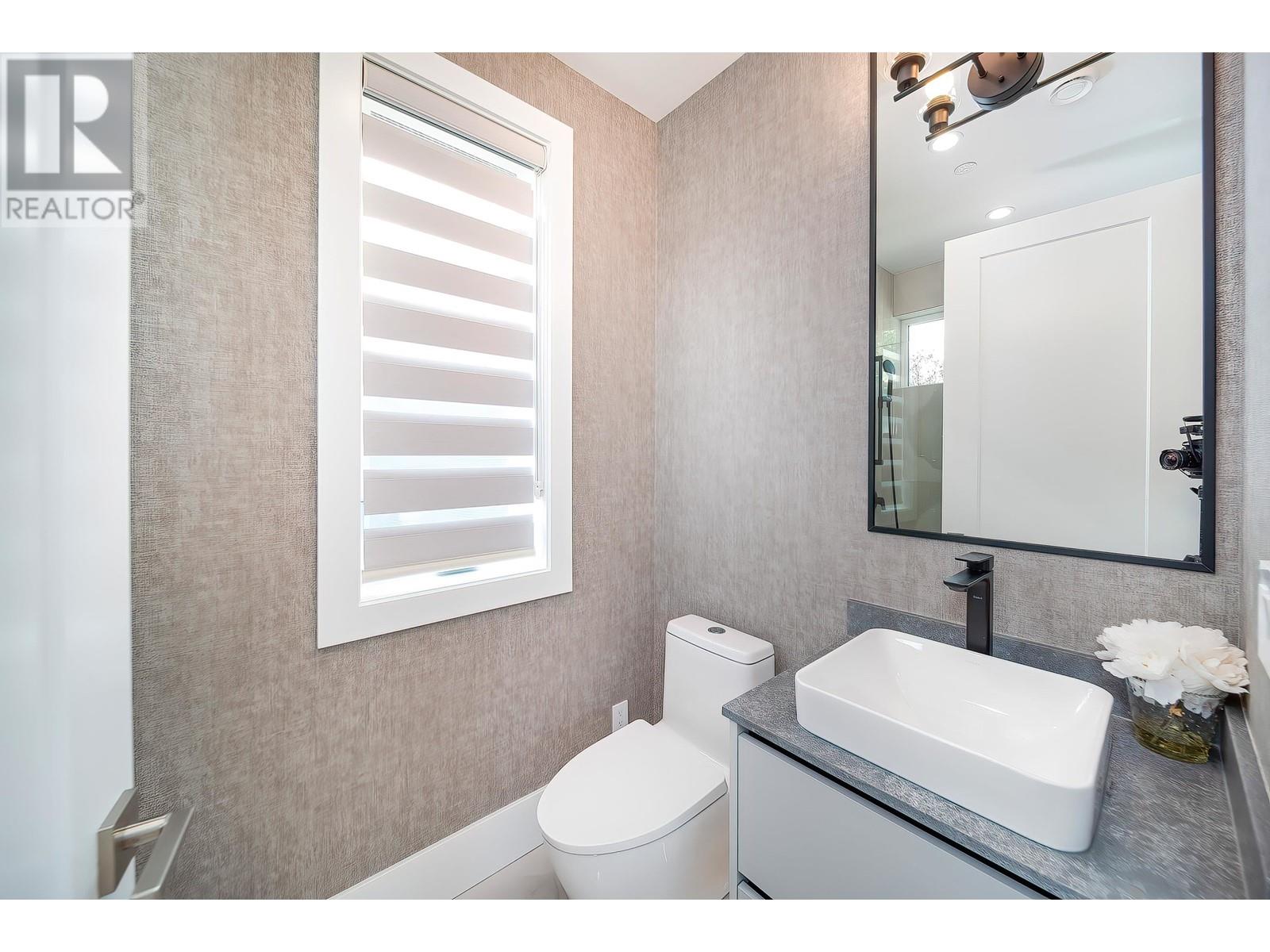 Listing Picture 37 of 37 : 3126 E 17TH AVENUE, Vancouver / 溫哥華 - 魯藝地產 Yvonne Lu Group - MLS Medallion Club Member