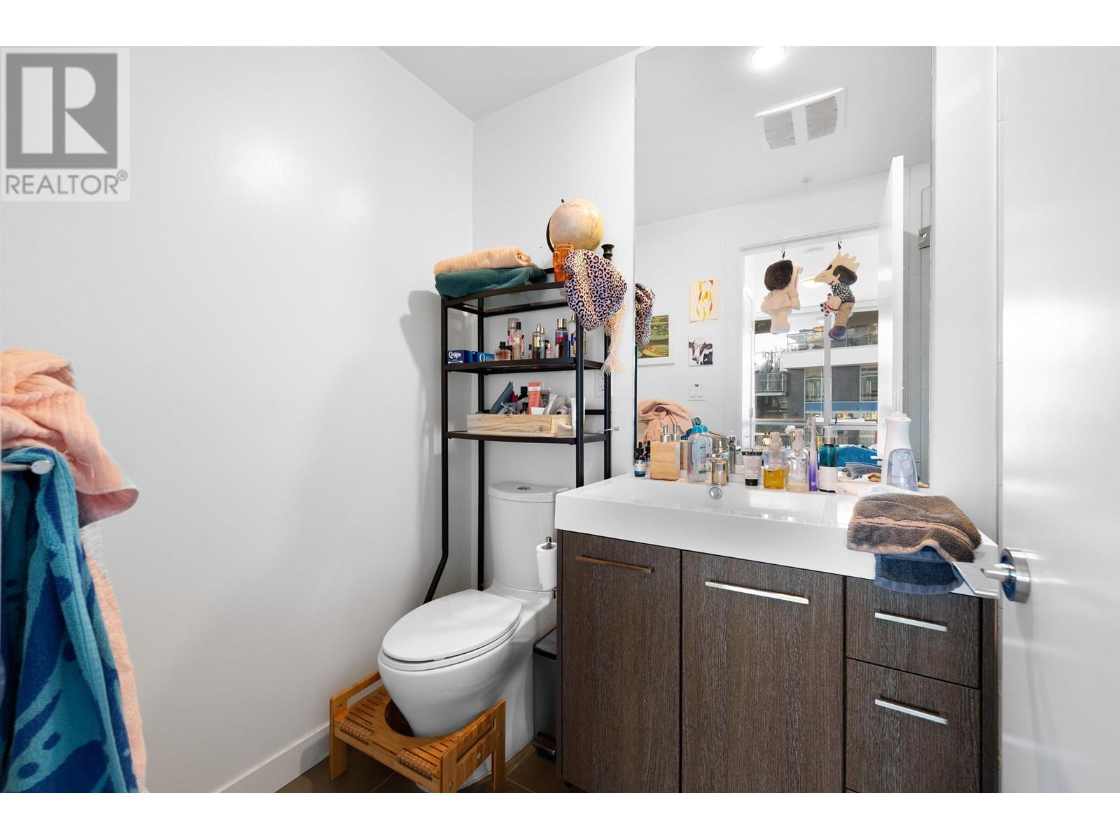 Listing Picture 19 of 30 : 1503 9060 UNIVERSITY CRESCENT, Burnaby / 本拿比 - 魯藝地產 Yvonne Lu Group - MLS Medallion Club Member
