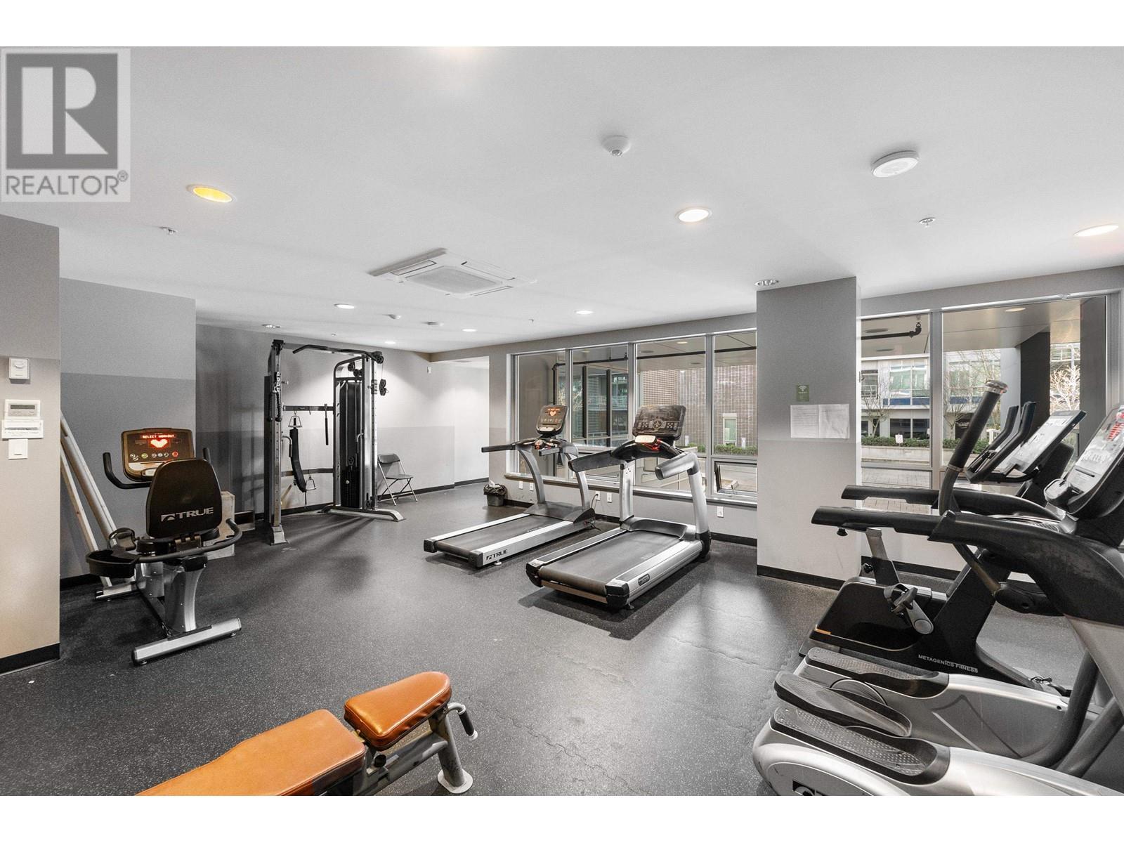 Listing Picture 23 of 30 : 1503 9060 UNIVERSITY CRESCENT, Burnaby / 本拿比 - 魯藝地產 Yvonne Lu Group - MLS Medallion Club Member