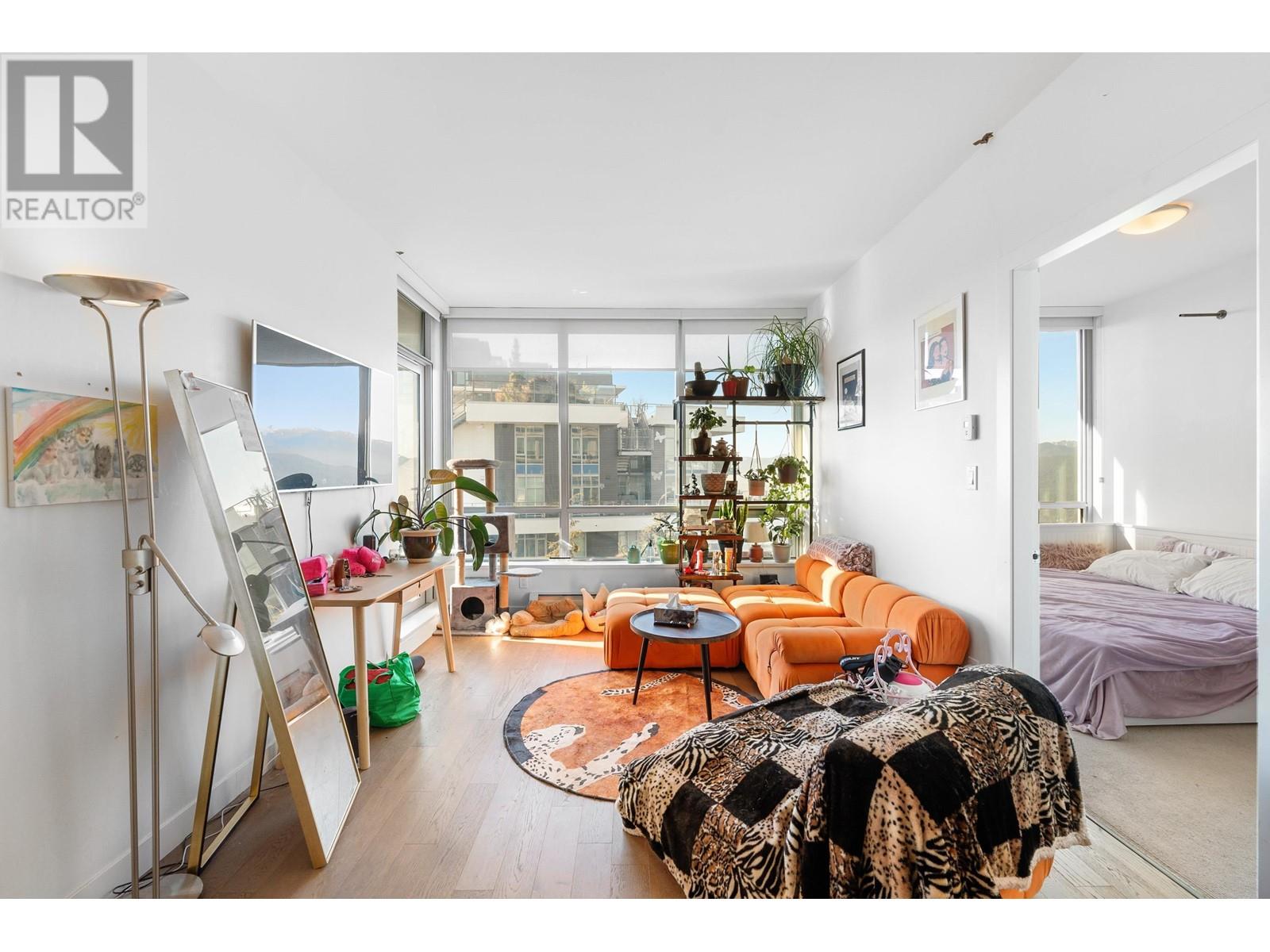 Listing Picture 10 of 30 : 1503 9060 UNIVERSITY CRESCENT, Burnaby / 本拿比 - 魯藝地產 Yvonne Lu Group - MLS Medallion Club Member