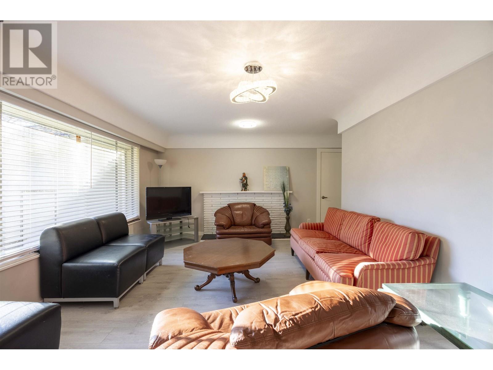 Property at 10291 CAITHCART ROAD image 5