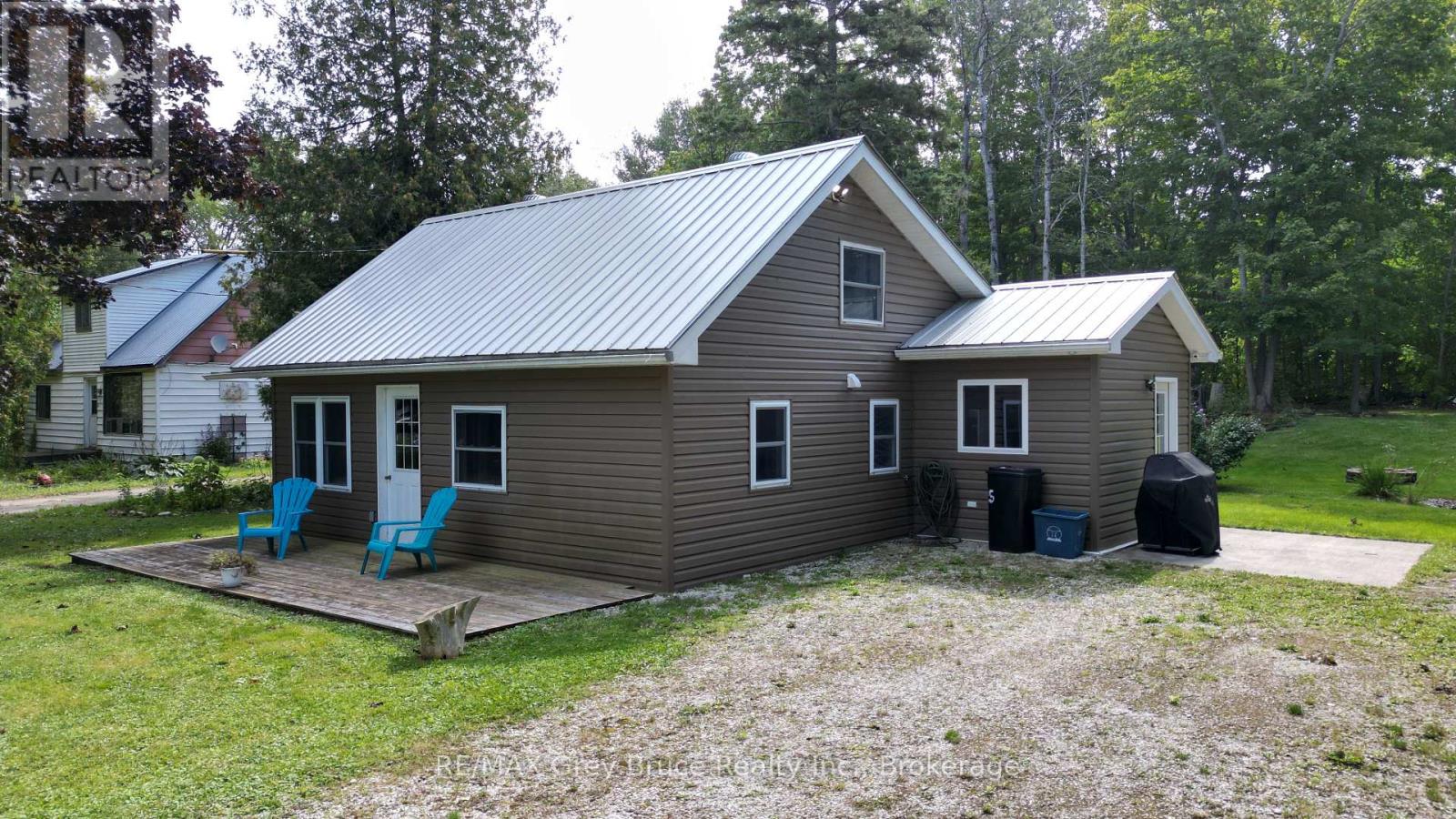 549 Stokes Bay Road, Northern Bruce Peninsula, Ontario  N0H 1W0 - Photo 2 - X11946494