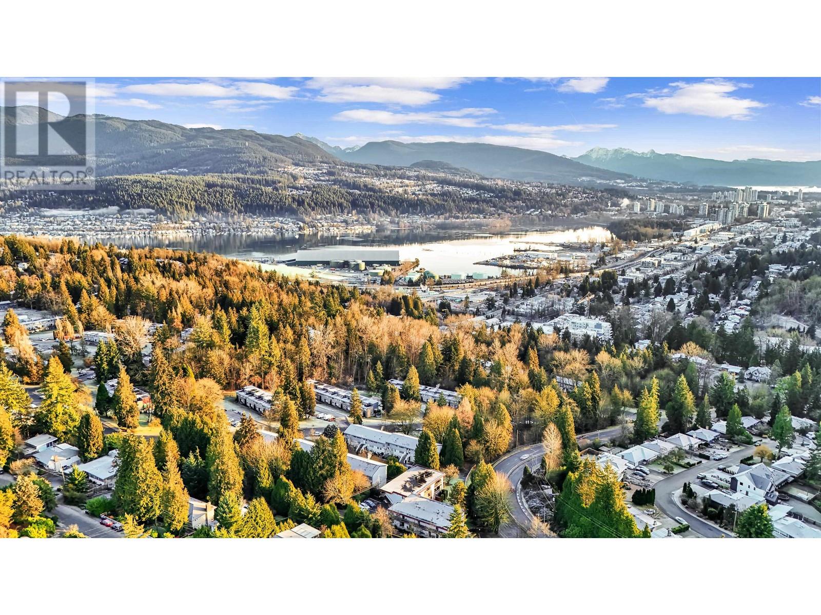 205a Mount Royal Drive, Port Moody, British Columbia  V3H 1P9 - Photo 7 - R2956467