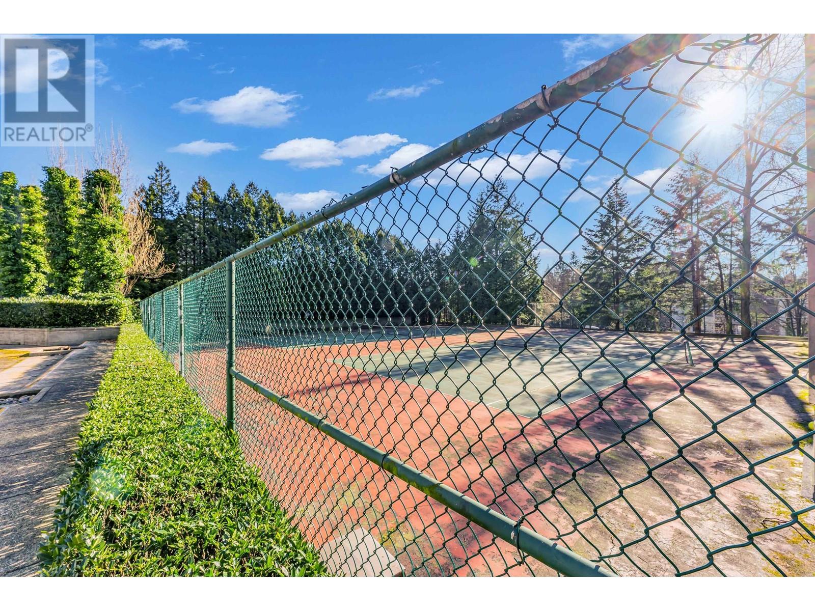 Listing Picture 6 of 33 : 1103 9633 MANCHESTER DRIVE, Burnaby / 本拿比 - 魯藝地產 Yvonne Lu Group - MLS Medallion Club Member