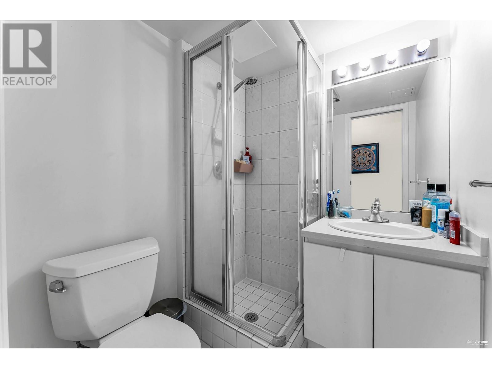Listing Picture 19 of 33 : 1103 9633 MANCHESTER DRIVE, Burnaby / 本拿比 - 魯藝地產 Yvonne Lu Group - MLS Medallion Club Member