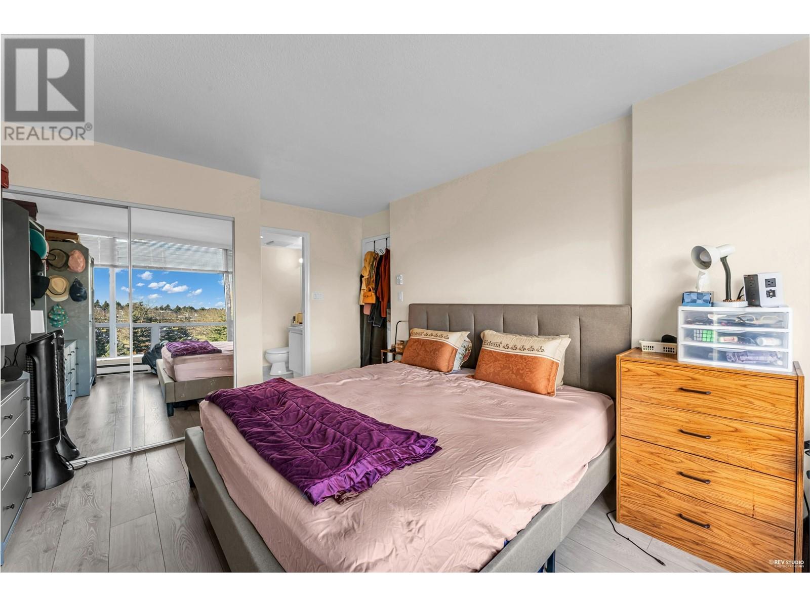Listing Picture 25 of 33 : 1103 9633 MANCHESTER DRIVE, Burnaby / 本拿比 - 魯藝地產 Yvonne Lu Group - MLS Medallion Club Member
