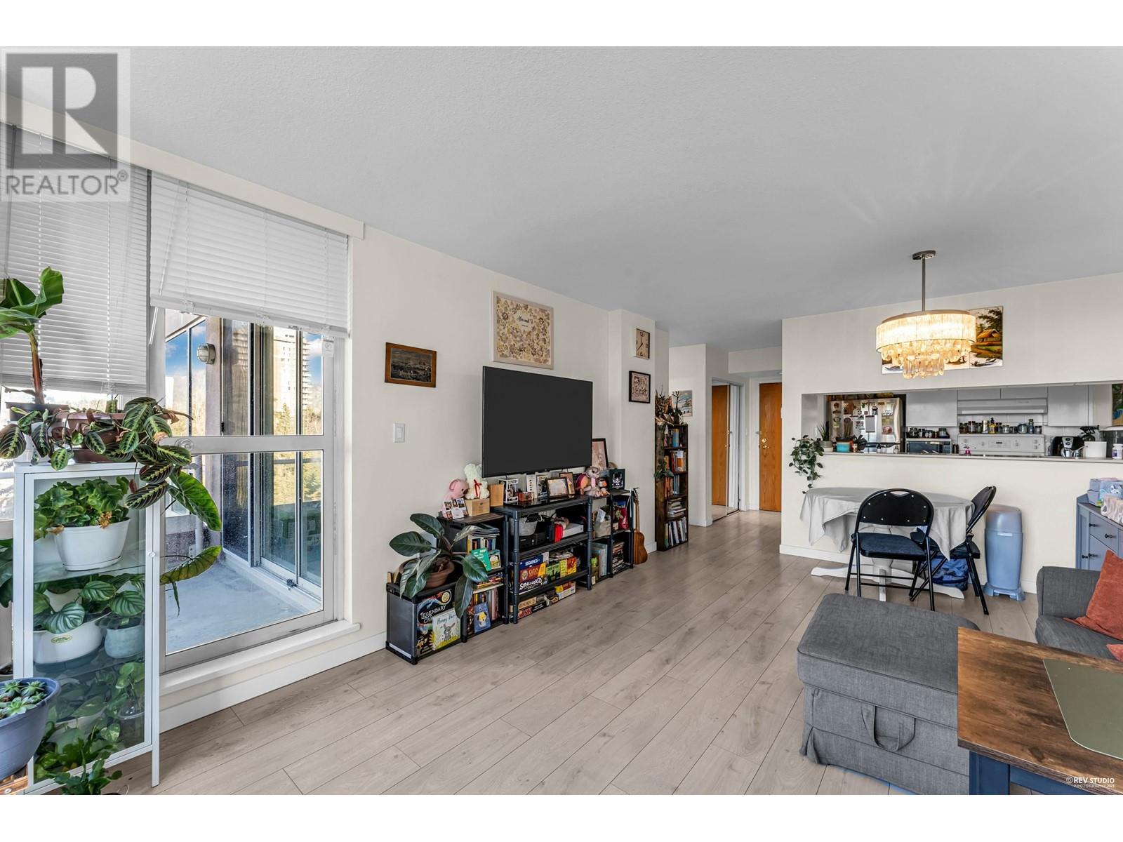 Listing Picture 16 of 33 : 1103 9633 MANCHESTER DRIVE, Burnaby / 本拿比 - 魯藝地產 Yvonne Lu Group - MLS Medallion Club Member