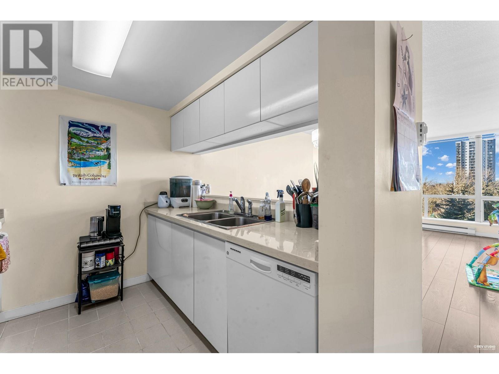 Listing Picture 9 of 33 : 1103 9633 MANCHESTER DRIVE, Burnaby / 本拿比 - 魯藝地產 Yvonne Lu Group - MLS Medallion Club Member