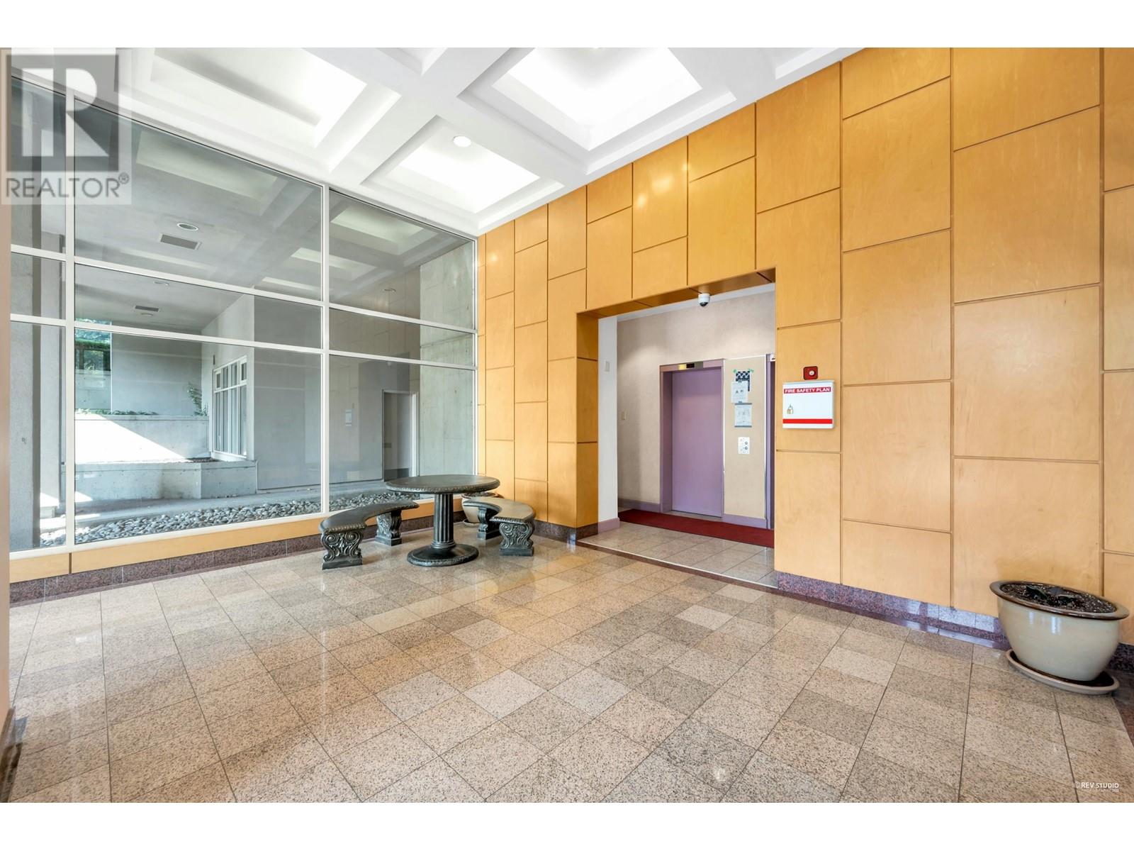 Listing Picture 29 of 33 : 1103 9633 MANCHESTER DRIVE, Burnaby / 本拿比 - 魯藝地產 Yvonne Lu Group - MLS Medallion Club Member