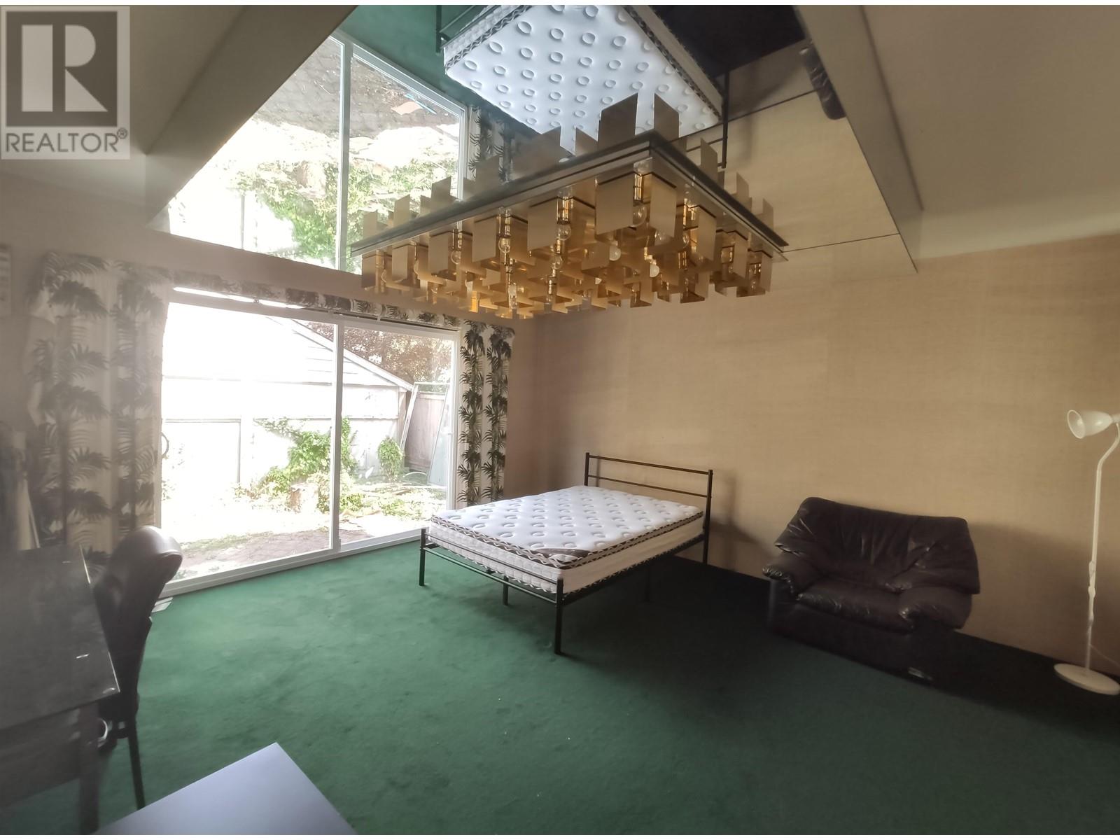 Listing Picture 3 of 6 : 1079 W 46TH AVENUE, Vancouver / 溫哥華 - 魯藝地產 Yvonne Lu Group - MLS Medallion Club Member