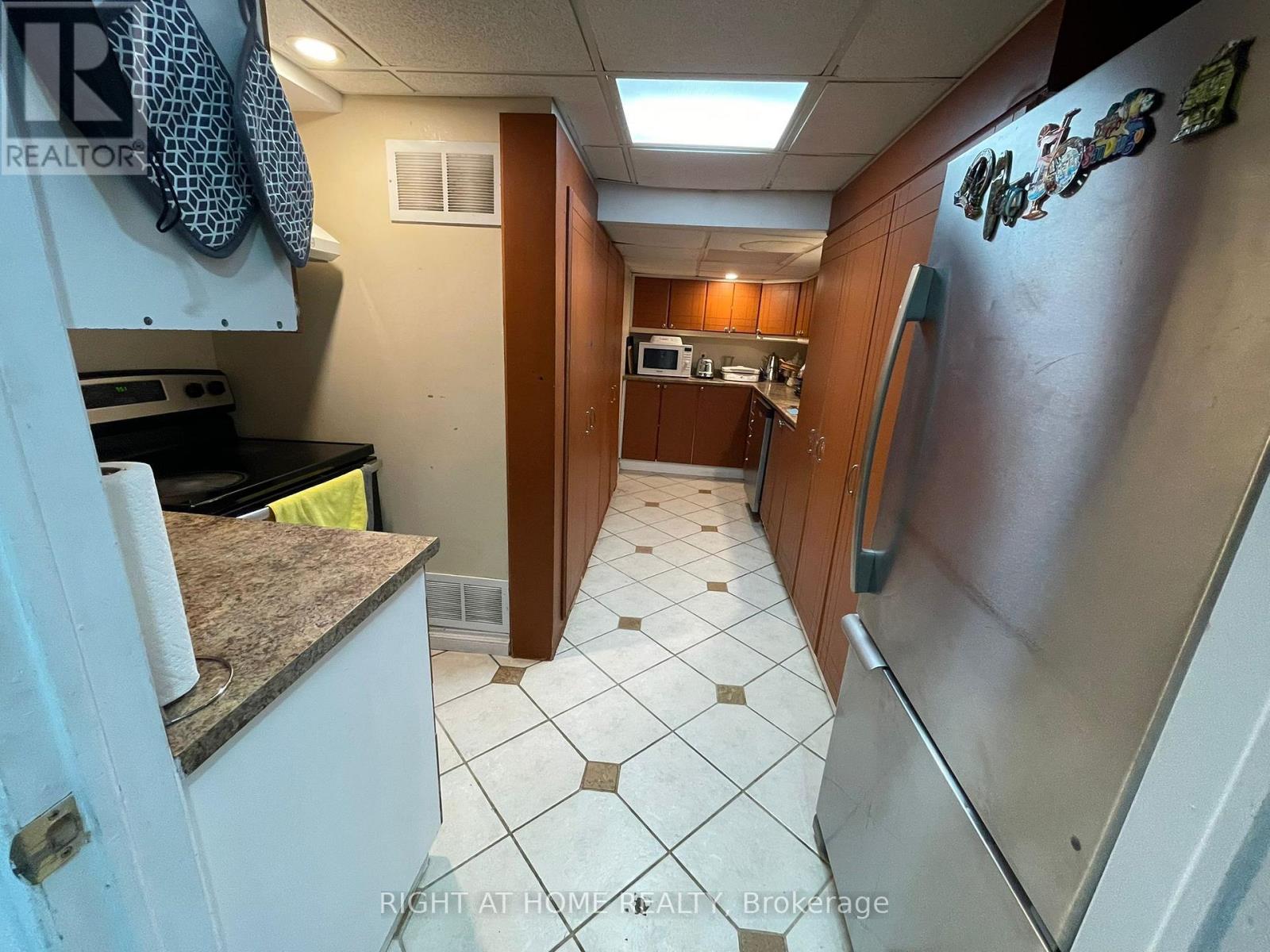 1627 Middleton Street, Pickering, Ontario  L1X 2L5 - Photo 35 - E11946522