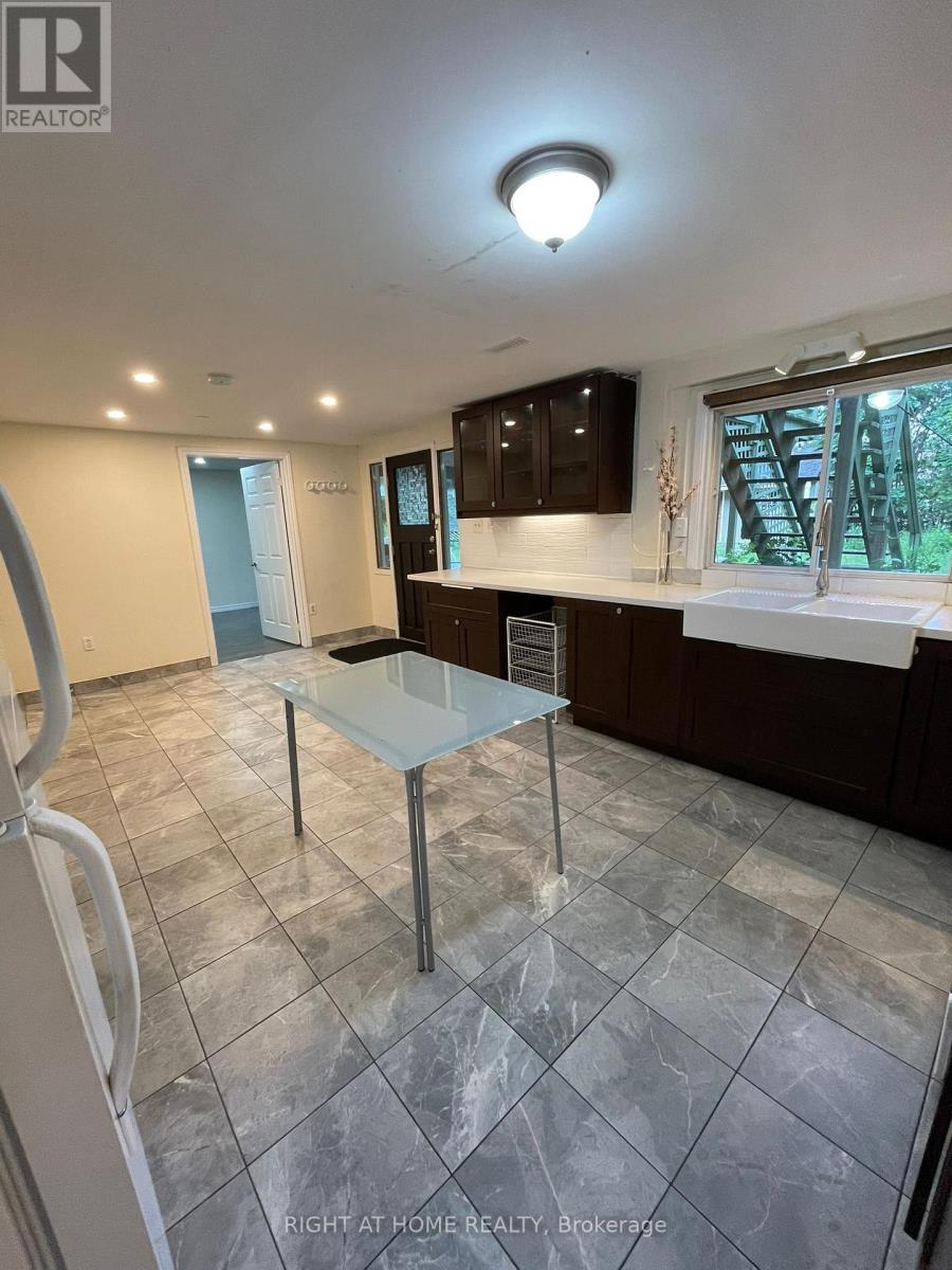 1627 Middleton Street, Pickering, Ontario  L1X 2L5 - Photo 37 - E11946522