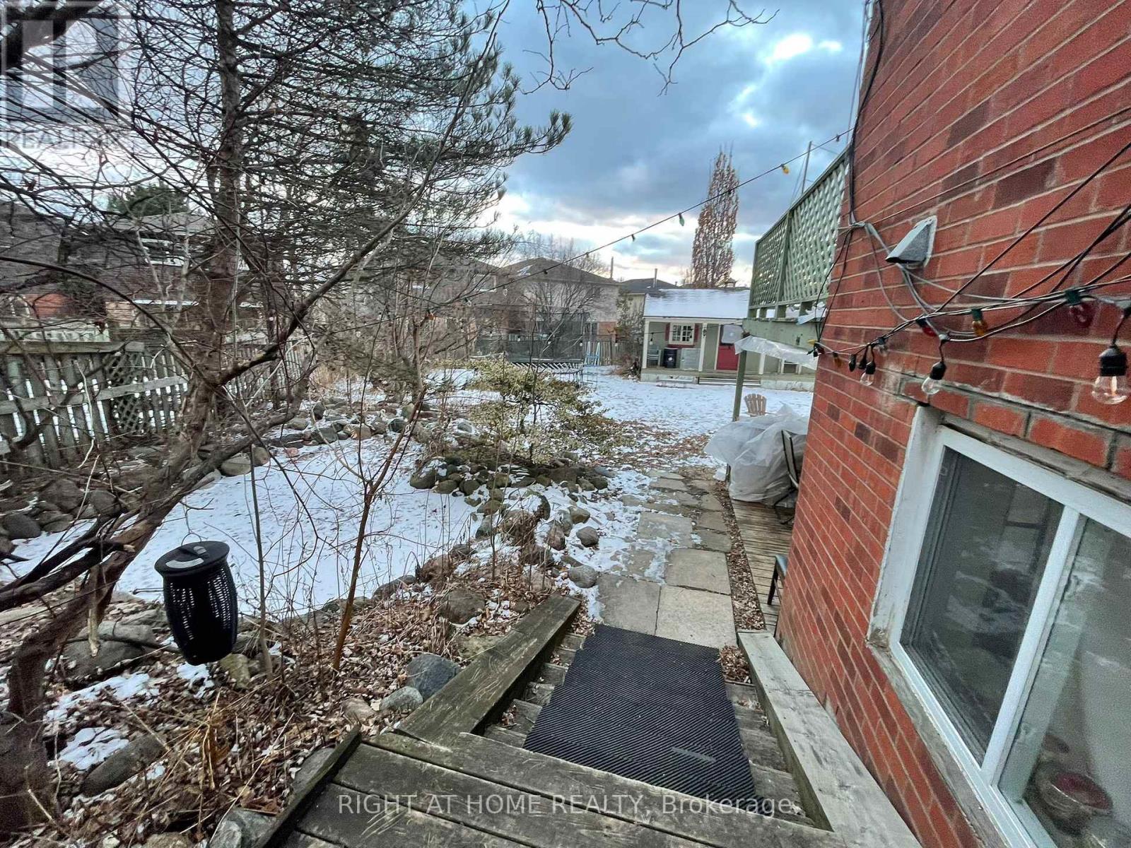 1627 Middleton Street, Pickering, Ontario  L1X 2L5 - Photo 7 - E11946522