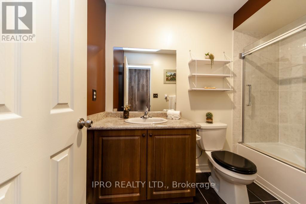 1068 Job Crescent, Milton, Ontario  L9T 7V1 - Photo 24 - W11946533