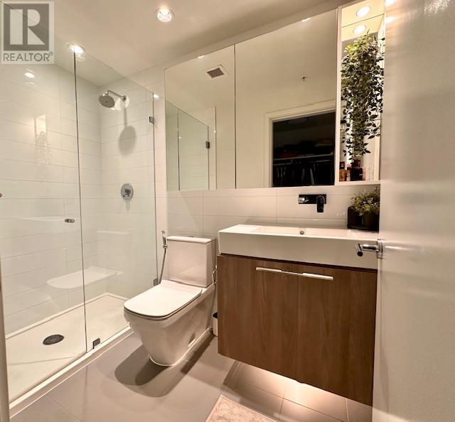 Listing Picture 12 of 26 : 4312 1955 ALPHA WAY, Burnaby / 本拿比 - 魯藝地產 Yvonne Lu Group - MLS Medallion Club Member