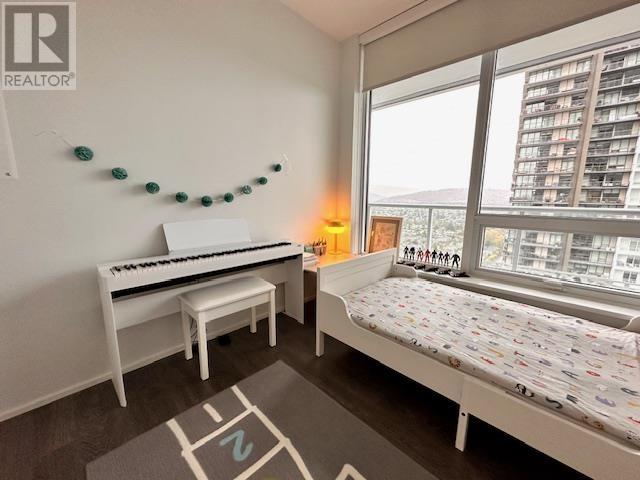Listing Picture 13 of 26 : 4312 1955 ALPHA WAY, Burnaby / 本拿比 - 魯藝地產 Yvonne Lu Group - MLS Medallion Club Member