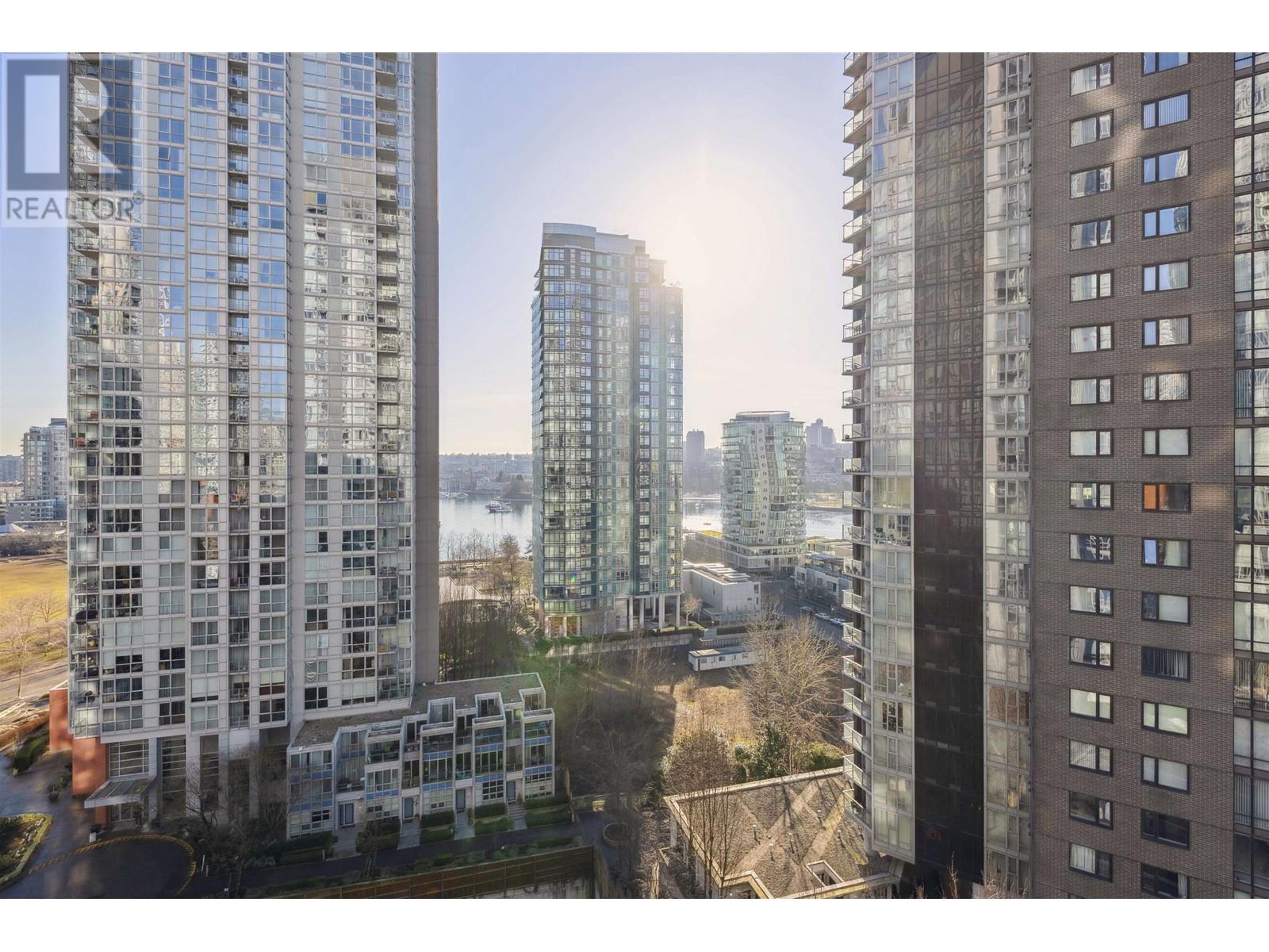 Listing Picture 17 of 26 : 1502 1438 RICHARDS STREET, Vancouver / 溫哥華 - 魯藝地產 Yvonne Lu Group - MLS Medallion Club Member