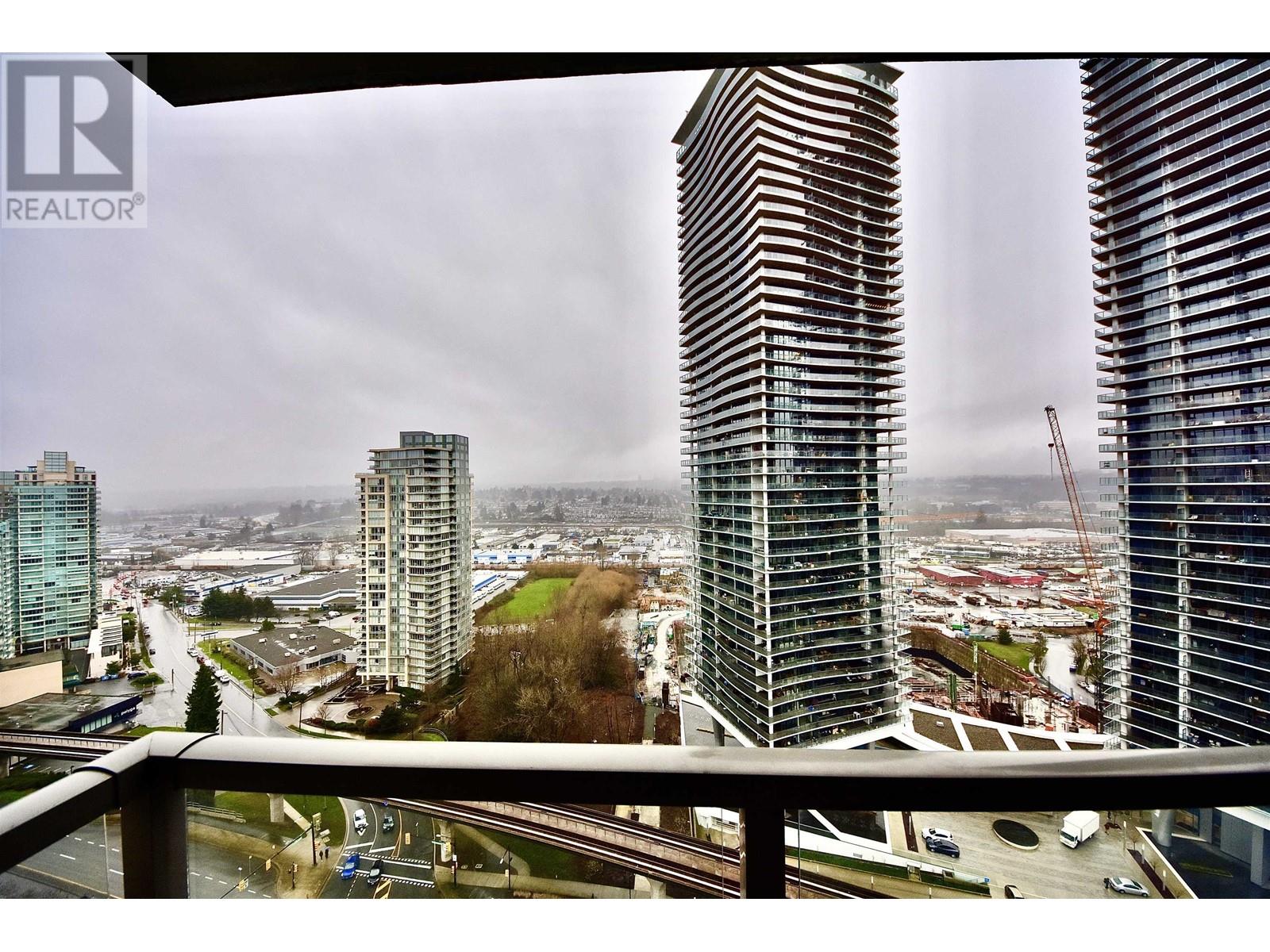 Listing Picture 21 of 28 : 2008 4888 BRENTWOOD DRIVE, Burnaby / 本拿比 - 魯藝地產 Yvonne Lu Group - MLS Medallion Club Member