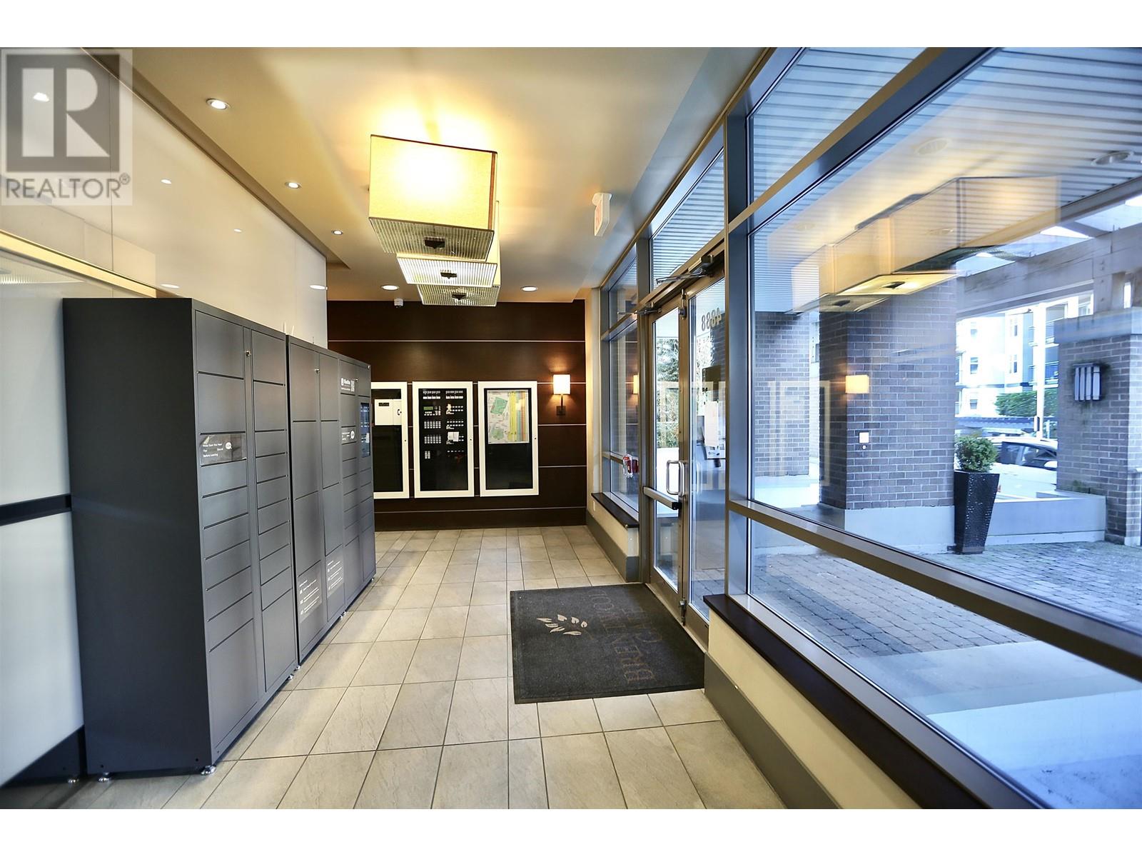 Listing Picture 17 of 28 : 2008 4888 BRENTWOOD DRIVE, Burnaby / 本拿比 - 魯藝地產 Yvonne Lu Group - MLS Medallion Club Member