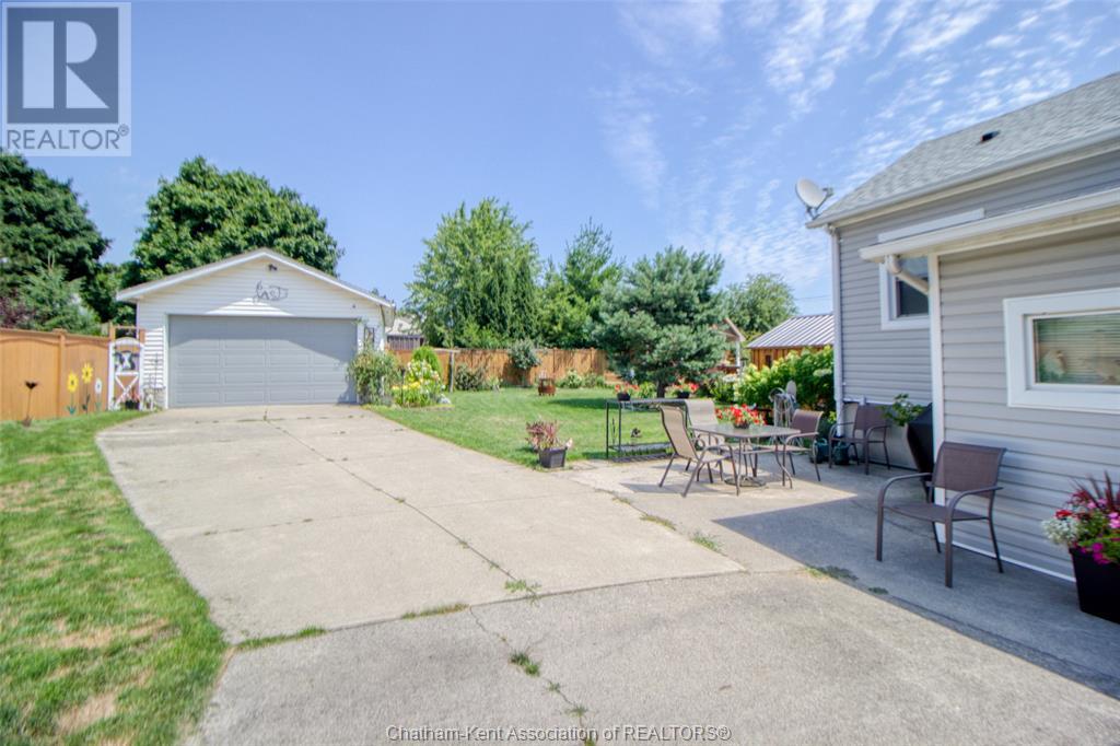 Property at 210 ALEXANDRA AVENUE image 3