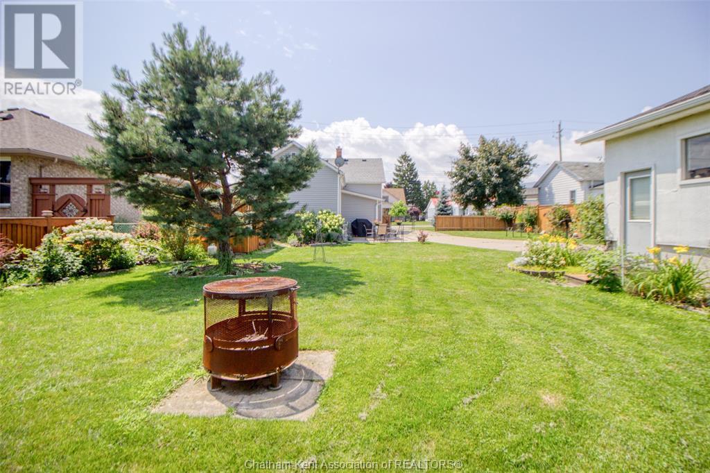 Property at 210 ALEXANDRA AVENUE image 4