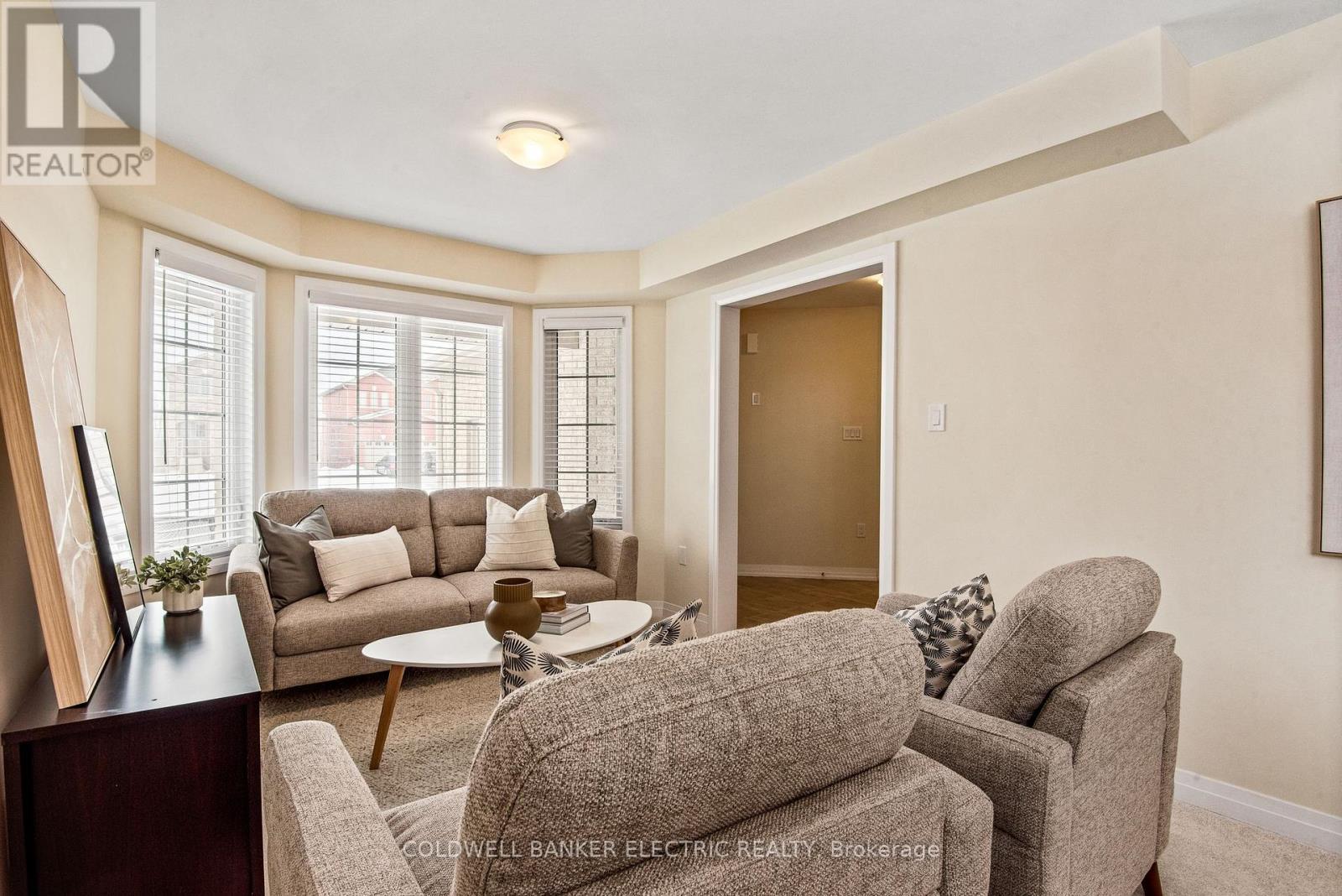 42 Carew Boulevard, Kawartha Lakes, Ontario  K9V 0P7 - Photo 8 - X11946596