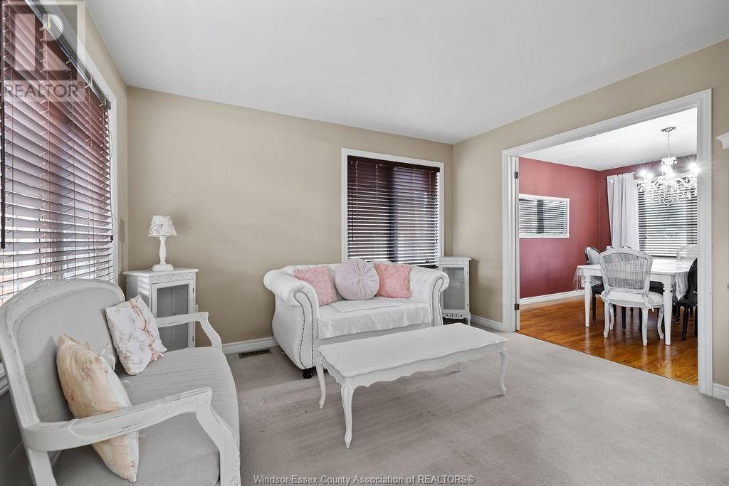 Property at 1334 LAKEVIEW image 5
