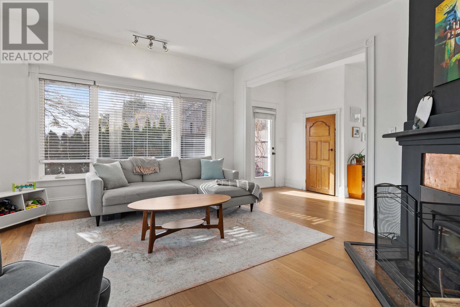 5 Pine Street, Bedford, Nova Scotia  B4A 2A8 - Photo 11 - 202501914