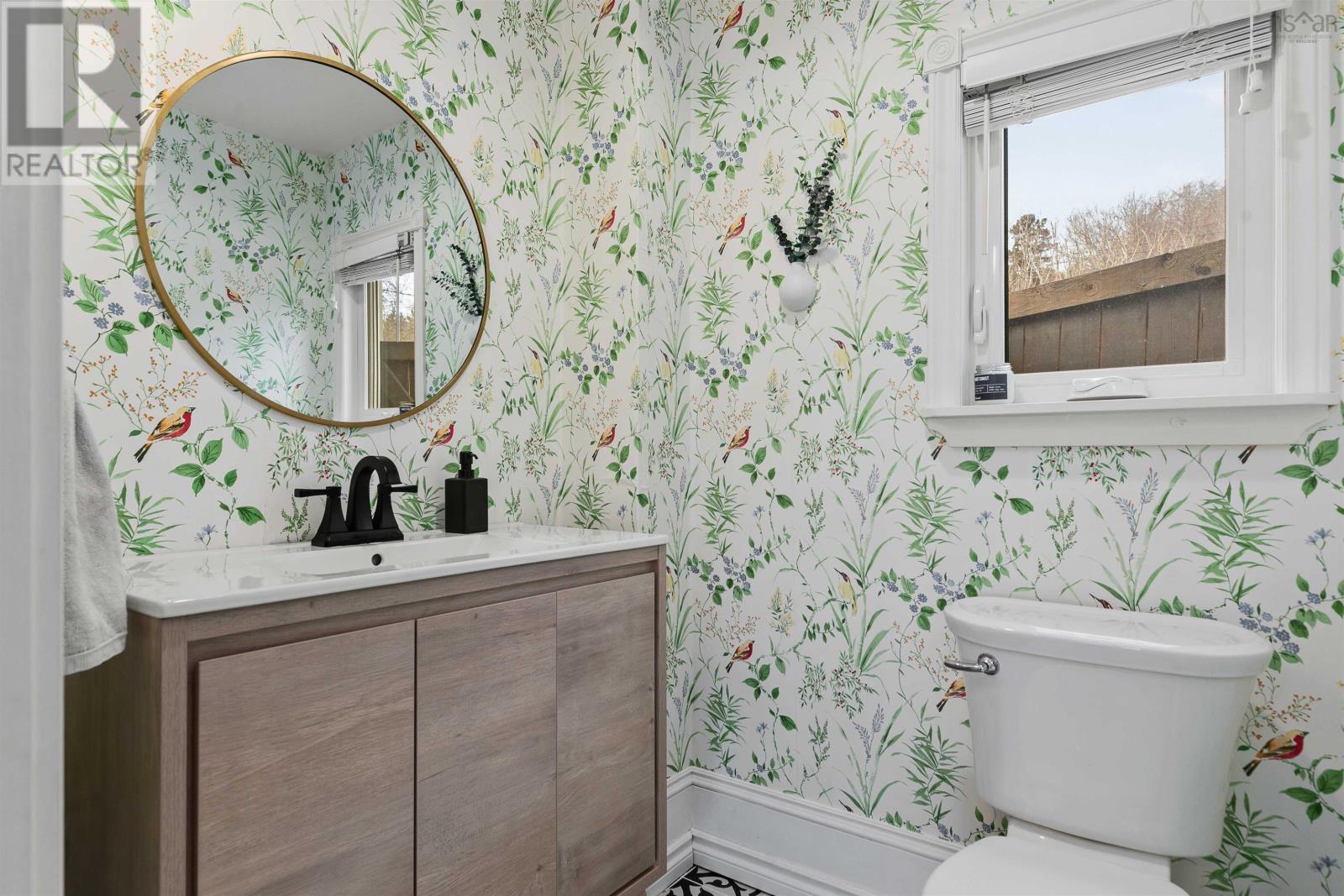 5 Pine Street, Bedford, Nova Scotia  B4A 2A8 - Photo 16 - 202501914