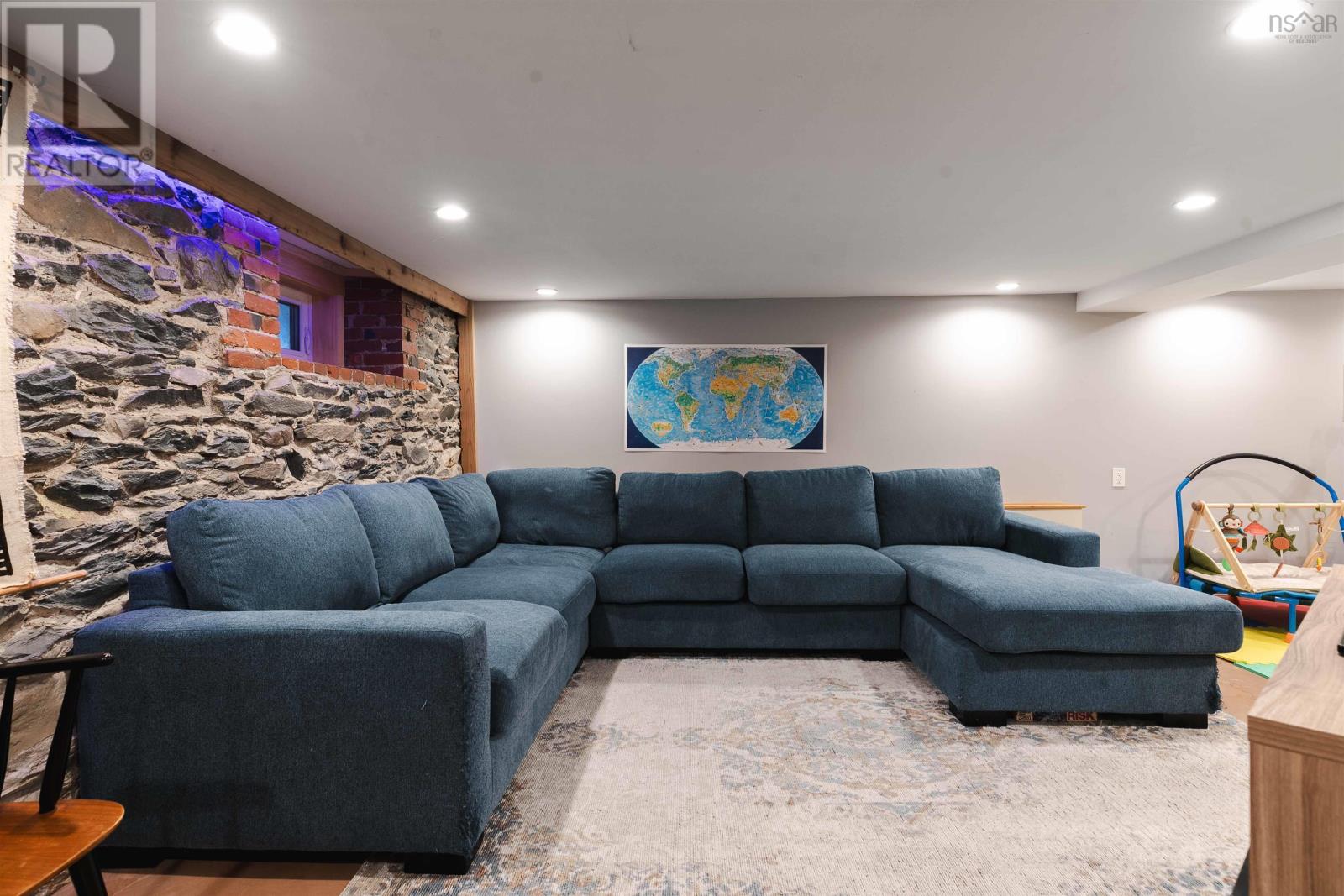 5 Pine Street, Bedford, Nova Scotia  B4A 2A8 - Photo 29 - 202501914