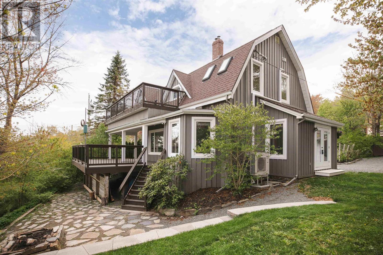 5 Pine Street, Bedford, Nova Scotia  B4A 2A8 - Photo 32 - 202501914