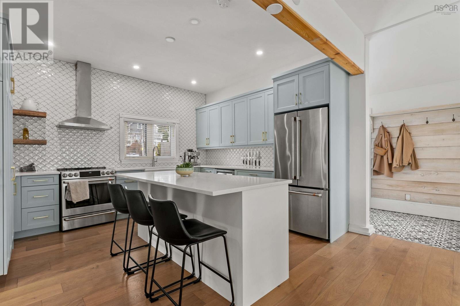 5 Pine Street, Bedford, Nova Scotia  B4A 2A8 - Photo 9 - 202501914