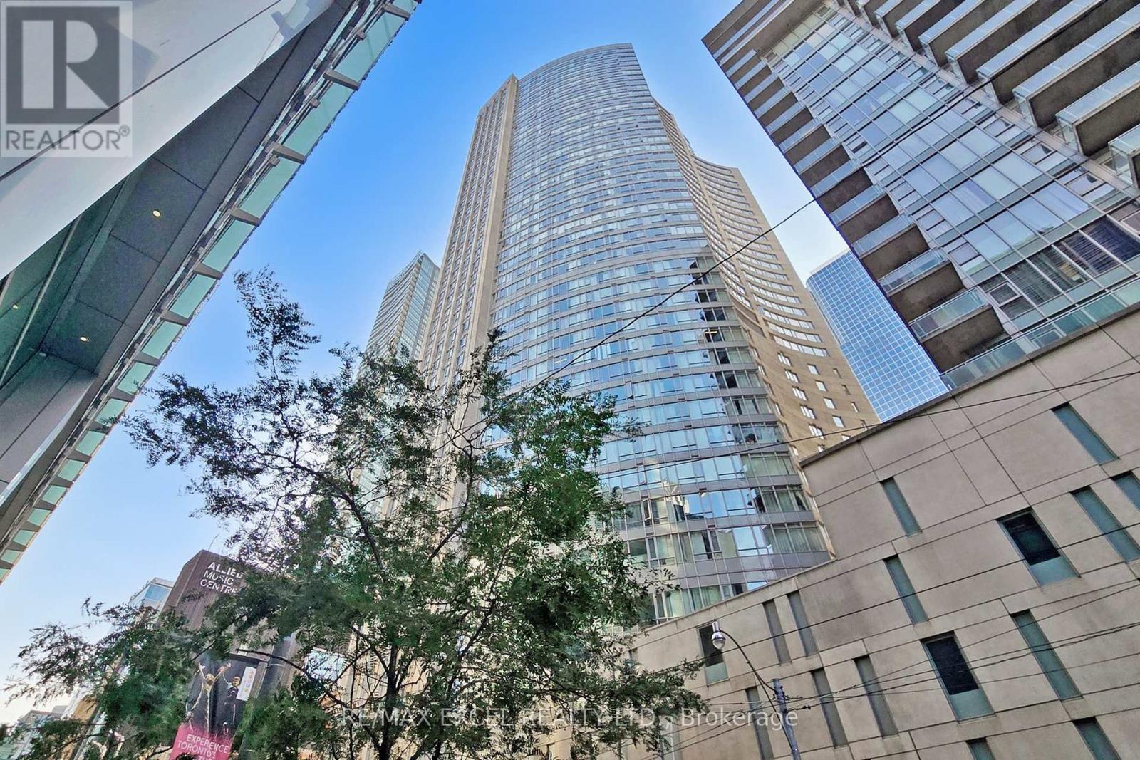 3401 - 210 Victoria Street, Toronto, Ontario  M5B 2R3 - Photo 1 - C11946769