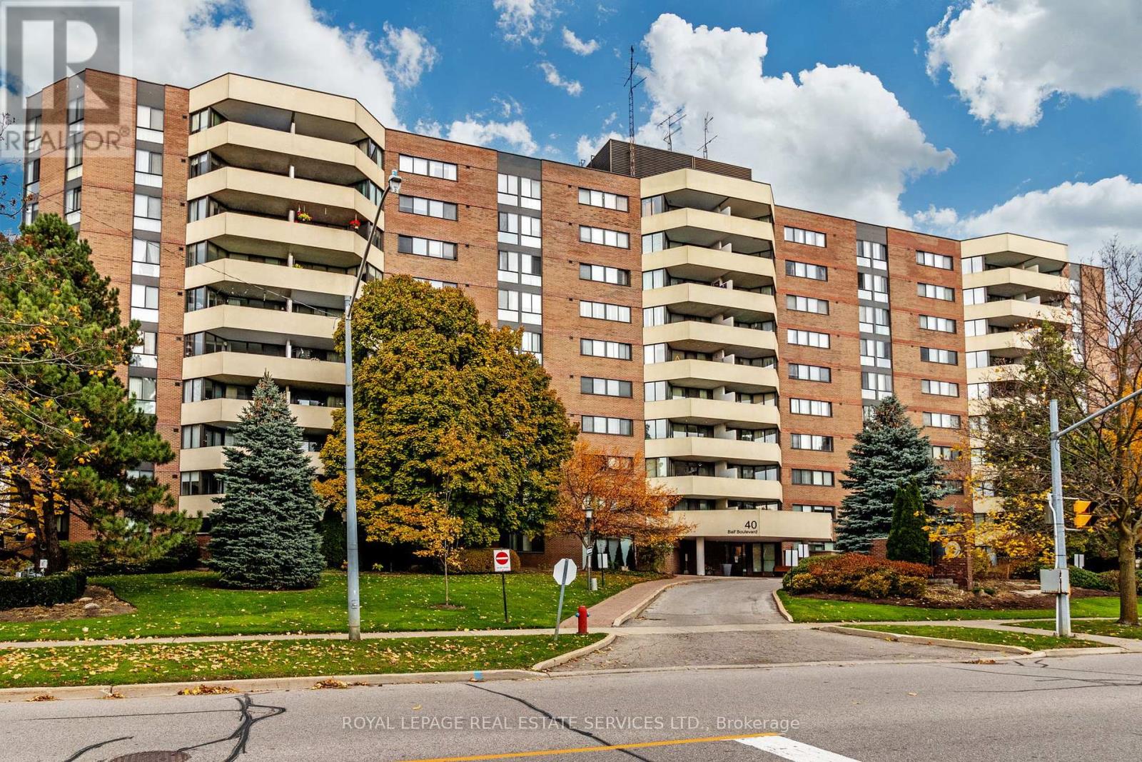 Property at 703 - 40 BAIF BOULEVARD image 1