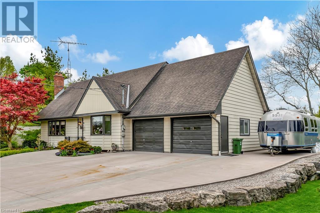 Property at 685 ROBSON Road image 1