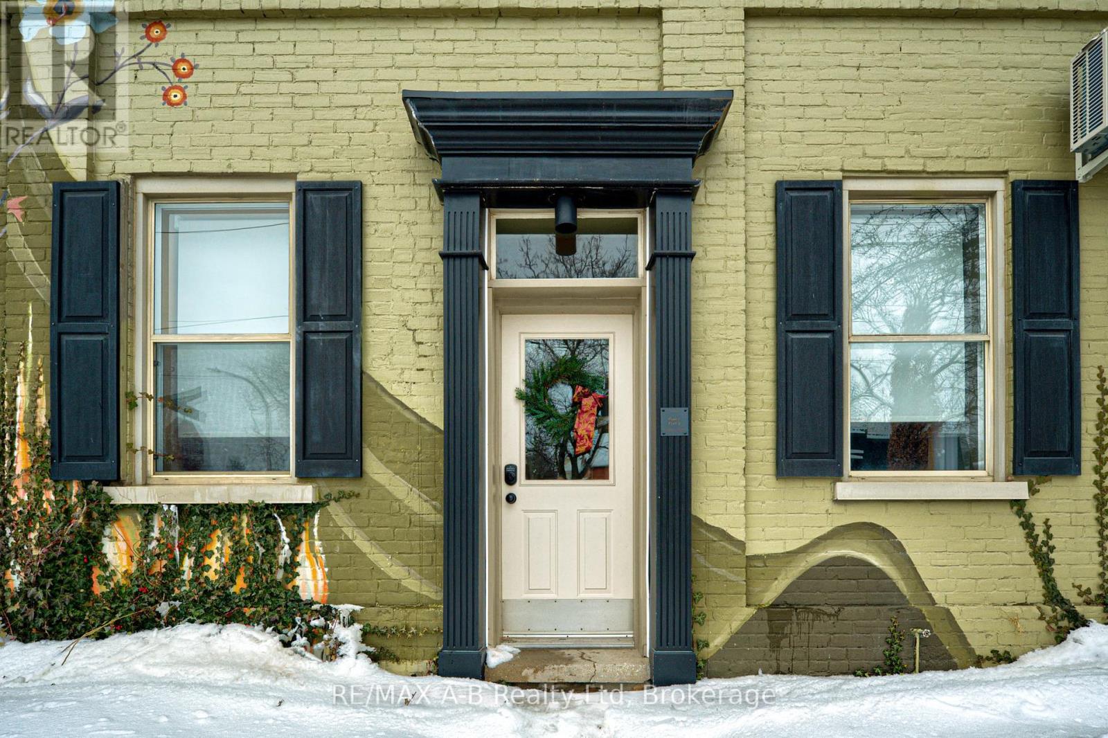 92 St Vincent Street N, Stratford, Ontario  N5A 6H4 - Photo 2 - X11947030