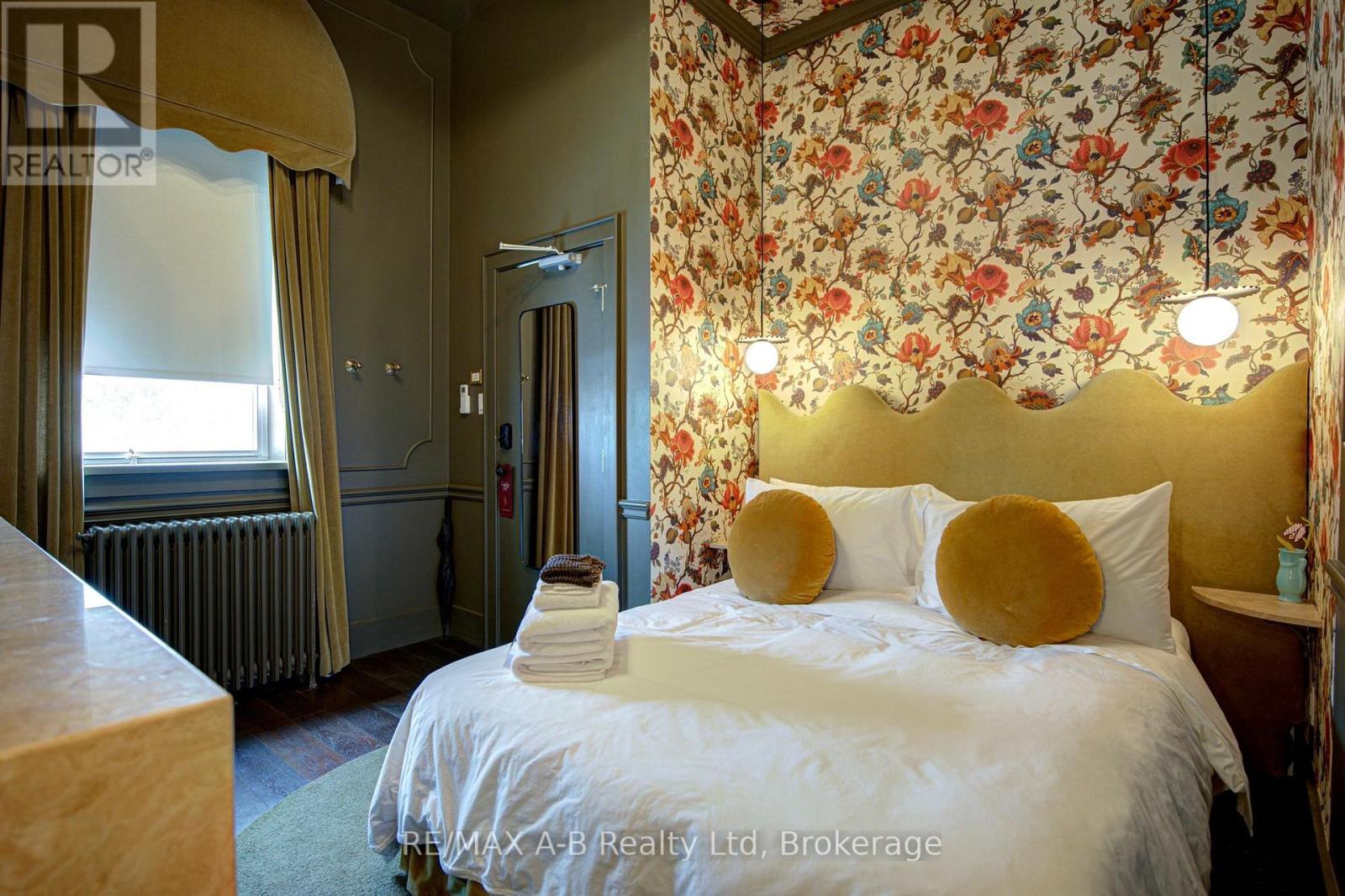 92 St Vincent Street N, Stratford, Ontario  N5A 6H4 - Photo 4 - X11947030