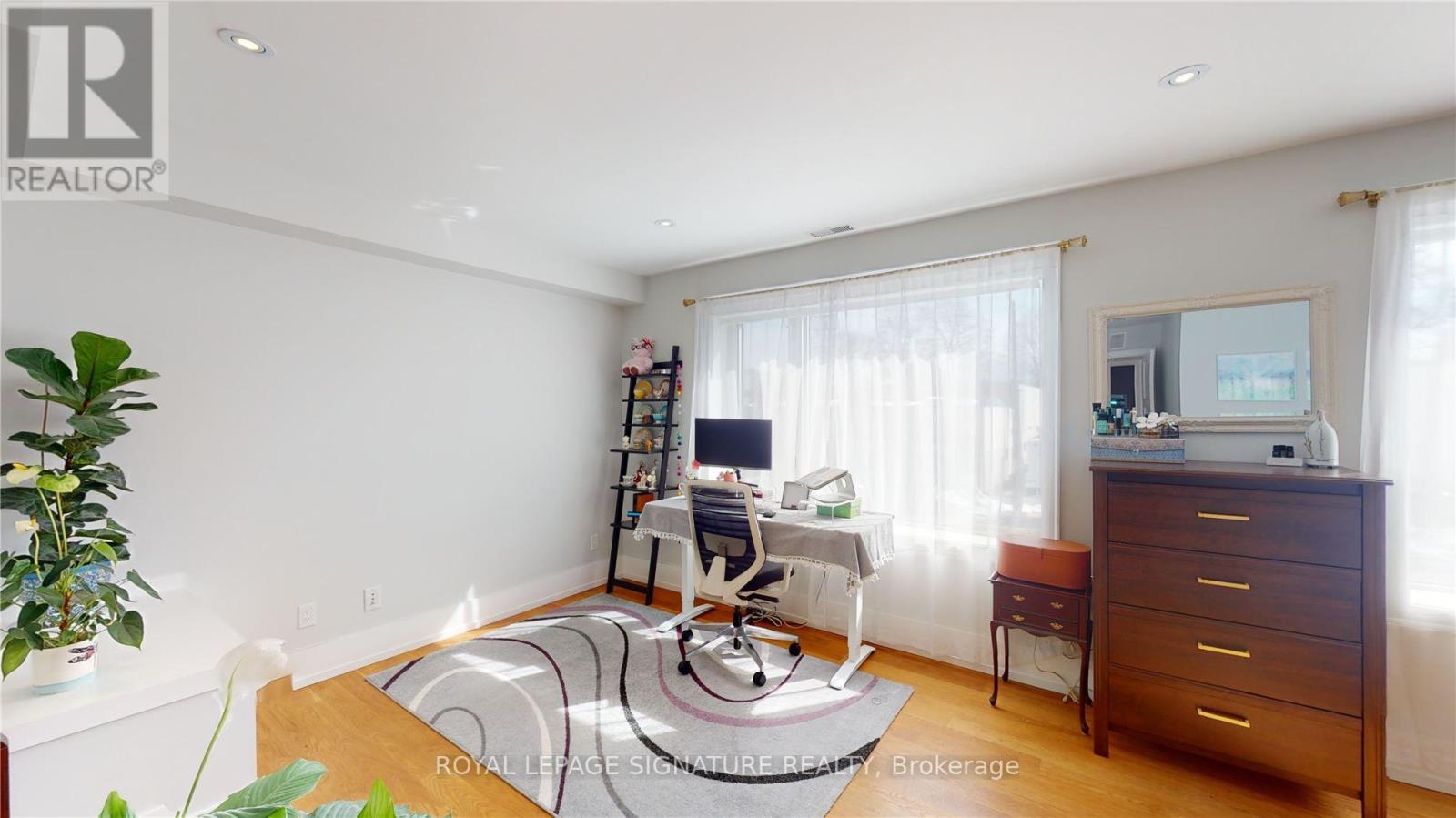 A - 2920 Bloor Street W, Toronto, Ontario  M8X 1B6 - Photo 16 - W11946997