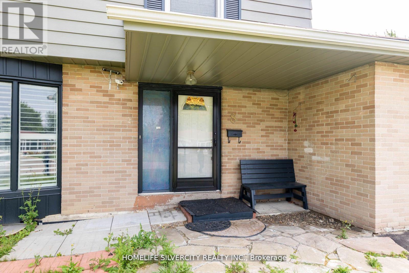 Property at 8 BEDFORD CRESCENT image 2