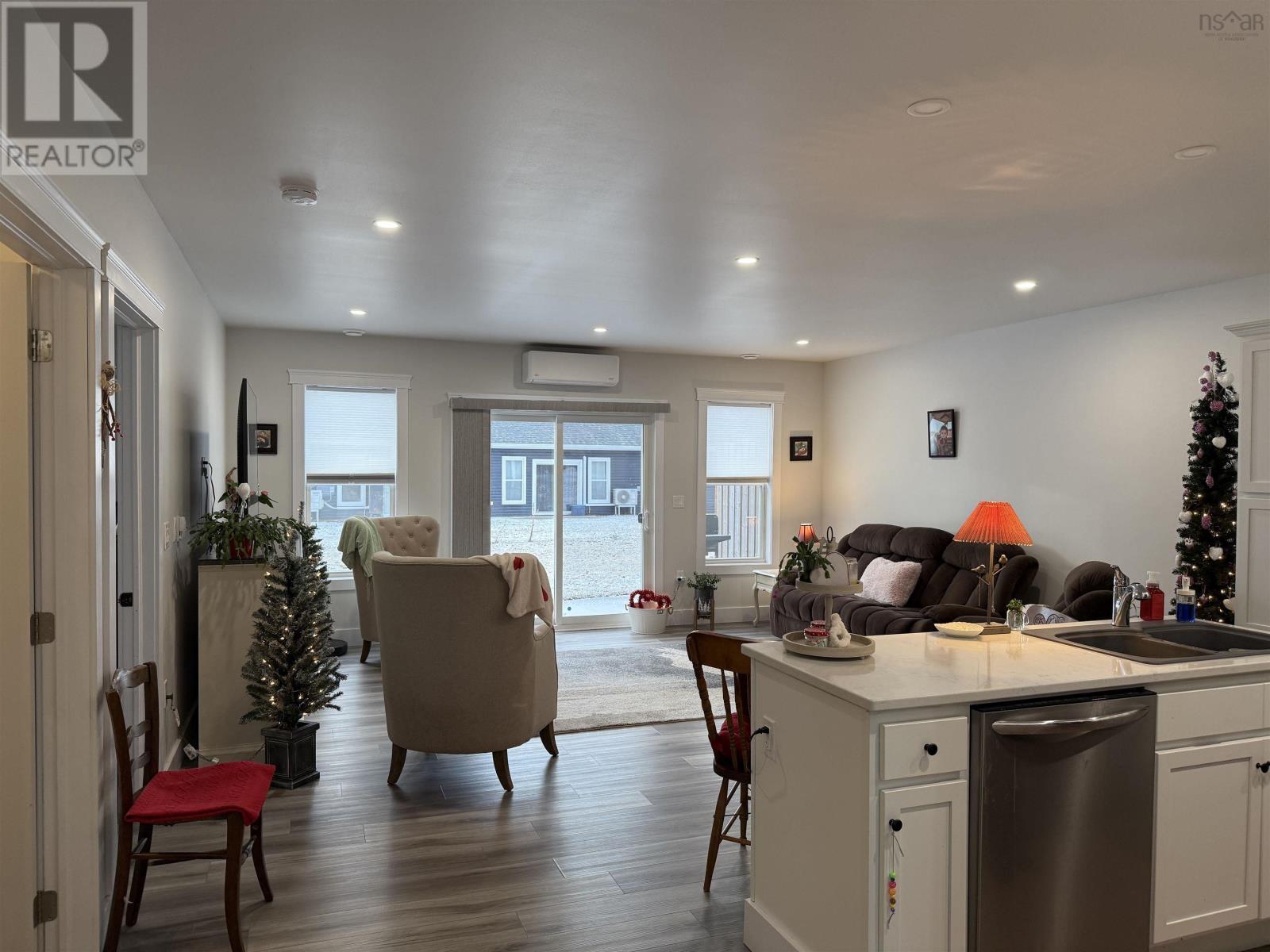 116 Stellar Streets, Stellarton, Nova Scotia  B0K 1S0 - Photo 6 - 202501940