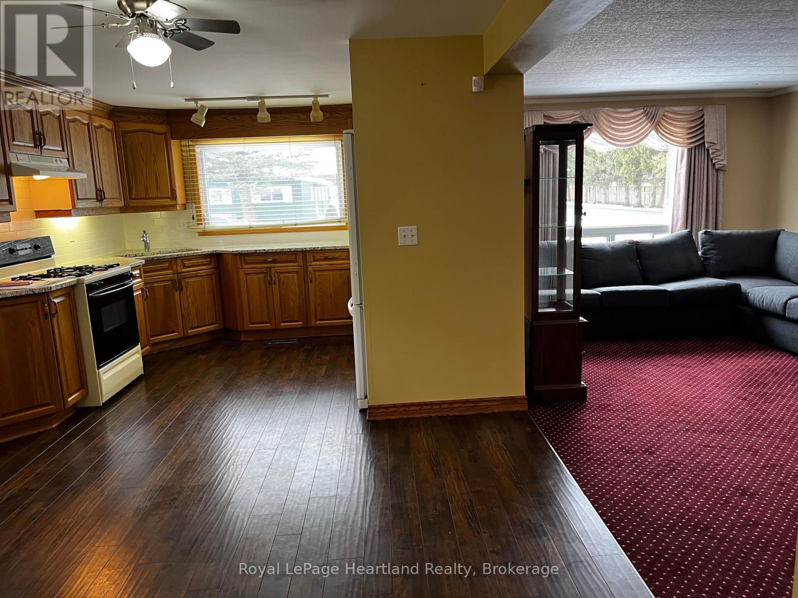42 Stewart Street, Strathroy-Caradoc, Ontario  N7G 3K8 - Photo 7 - X11947164