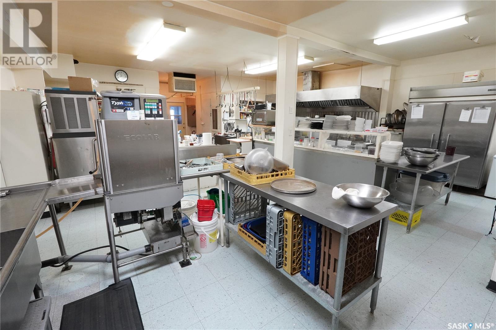 408 Main Street, Gravelbourg, Saskatchewan  S0H 1X0 - Photo 20 - SK993867