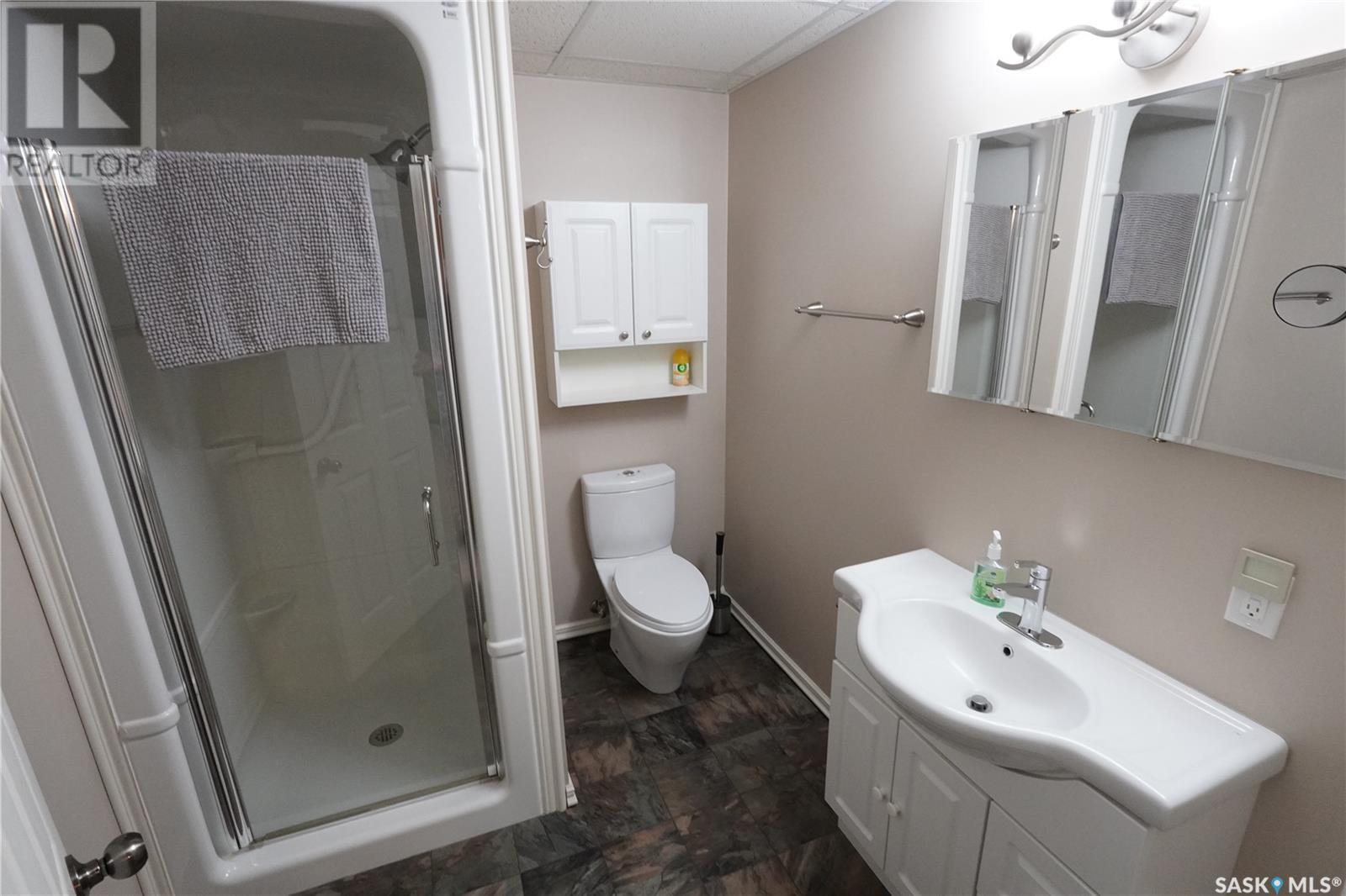 408 Main Street, Gravelbourg, Saskatchewan  S0H 1X0 - Photo 31 - SK993867