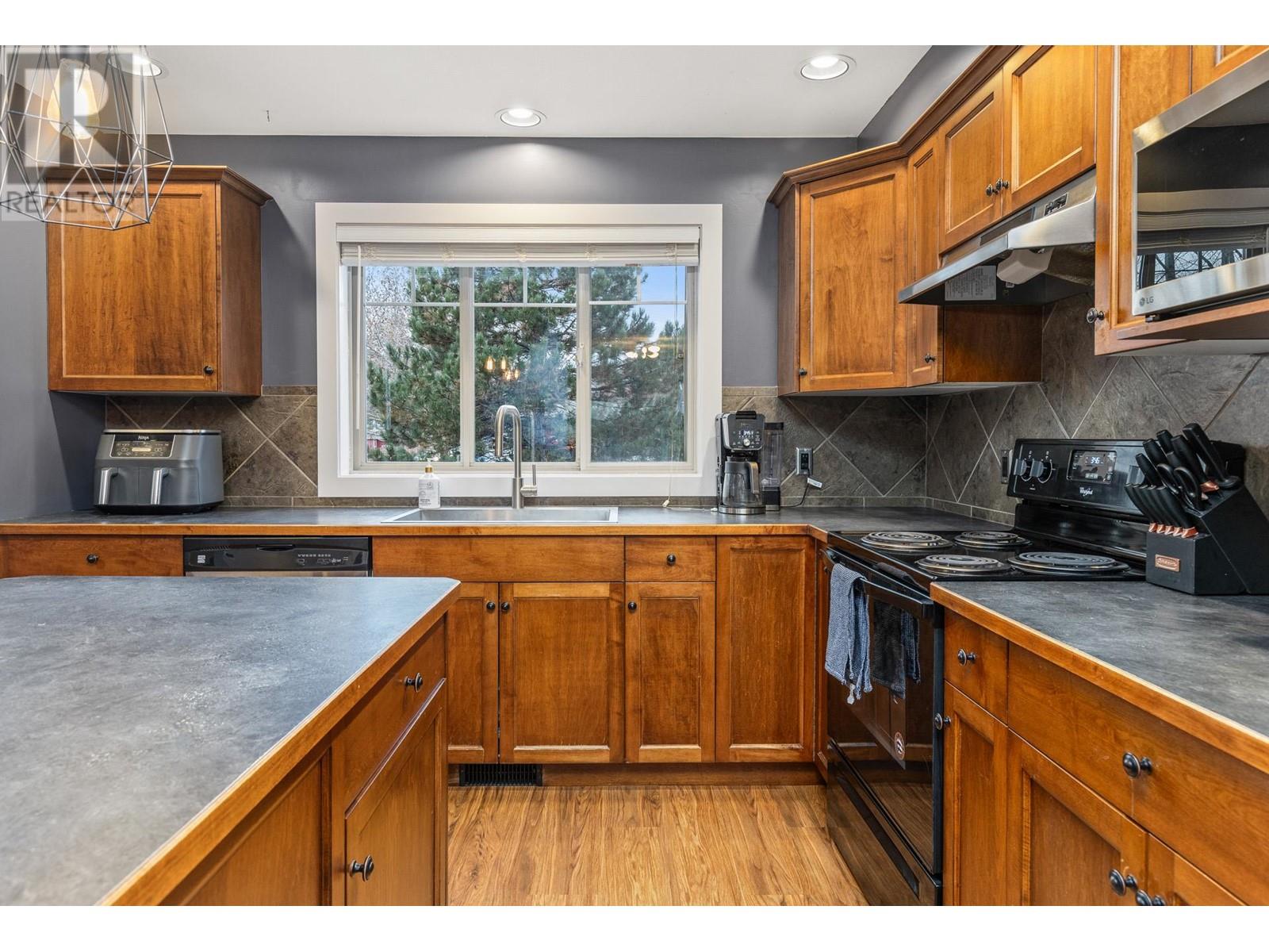 Property at 146 McCurdy Road Unit# 1 image 4