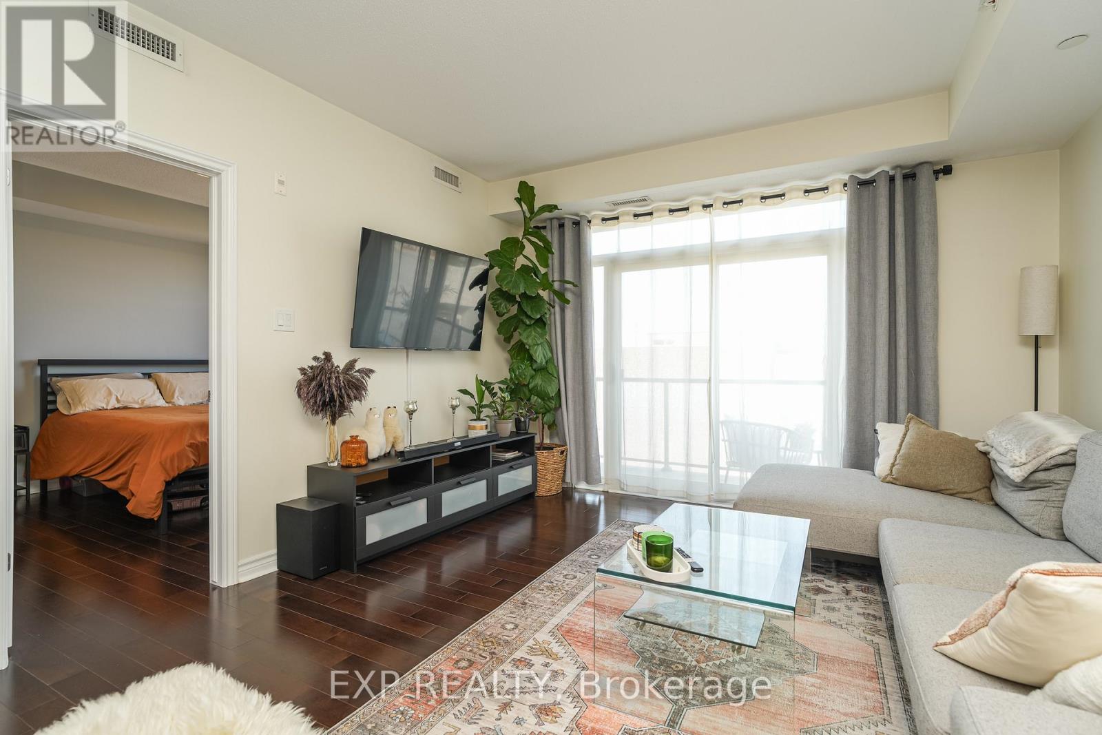 303 - 659 Sue Holloway Drive, Ottawa, Ontario  K2J 5G3 - Photo 7 - X11947239