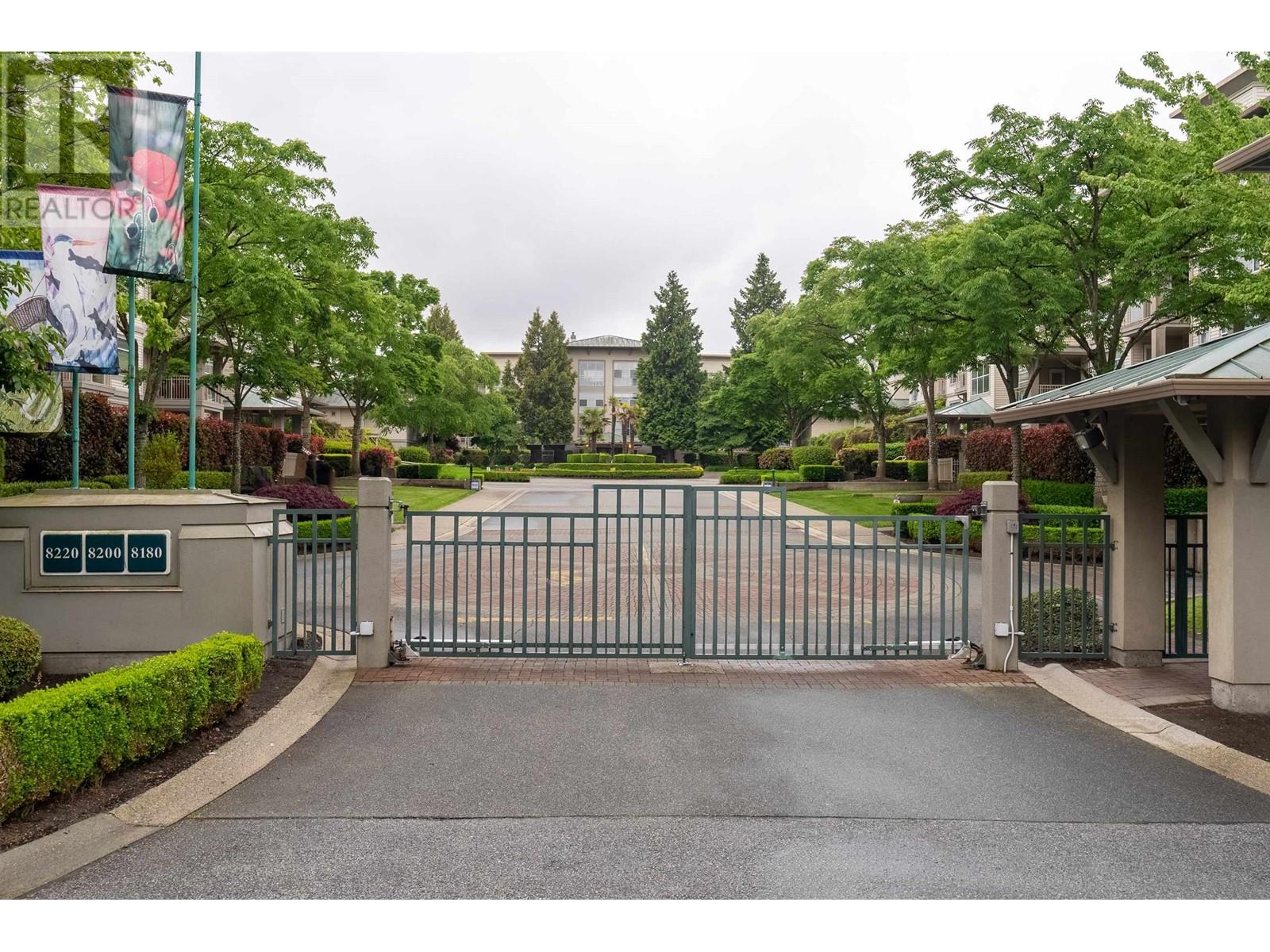Listing Picture 22 of 25 : 211 8180 JONES ROAD, Richmond / 烈治文 - 魯藝地產 Yvonne Lu Group - MLS Medallion Club Member