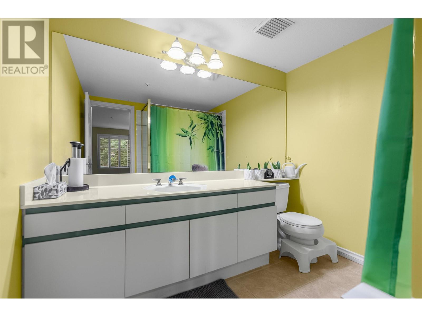 Listing Picture 8 of 25 : 211 8180 JONES ROAD, Richmond / 烈治文 - 魯藝地產 Yvonne Lu Group - MLS Medallion Club Member