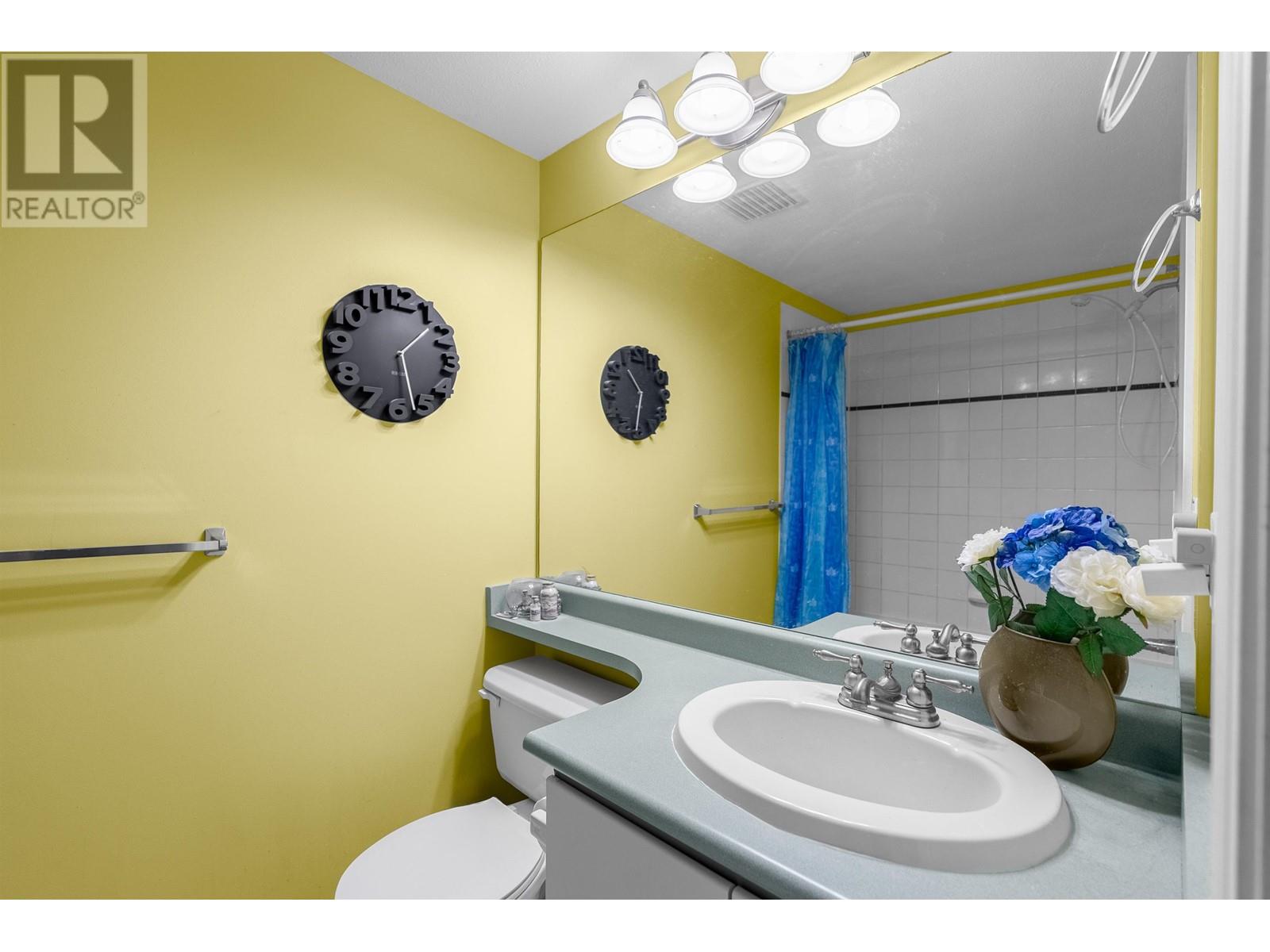 Listing Picture 12 of 25 : 211 8180 JONES ROAD, Richmond / 烈治文 - 魯藝地產 Yvonne Lu Group - MLS Medallion Club Member