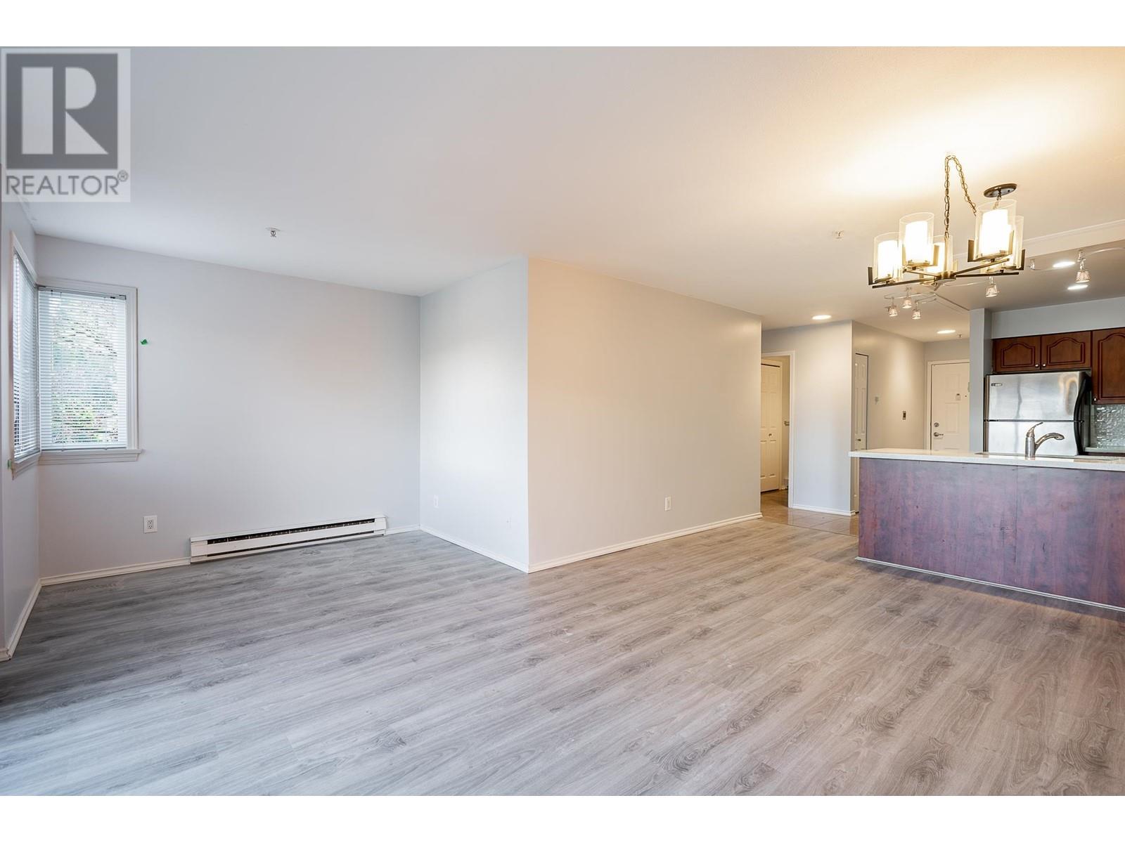 Listing Picture 12 of 38 : 208 633 W 16TH AVENUE, Vancouver / 溫哥華 - 魯藝地產 Yvonne Lu Group - MLS Medallion Club Member