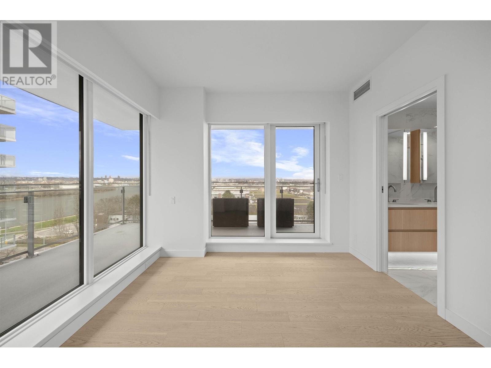Listing Picture 12 of 39 : 906 6855 PEARSON WAY, Richmond / 烈治文 - 魯藝地產 Yvonne Lu Group - MLS Medallion Club Member